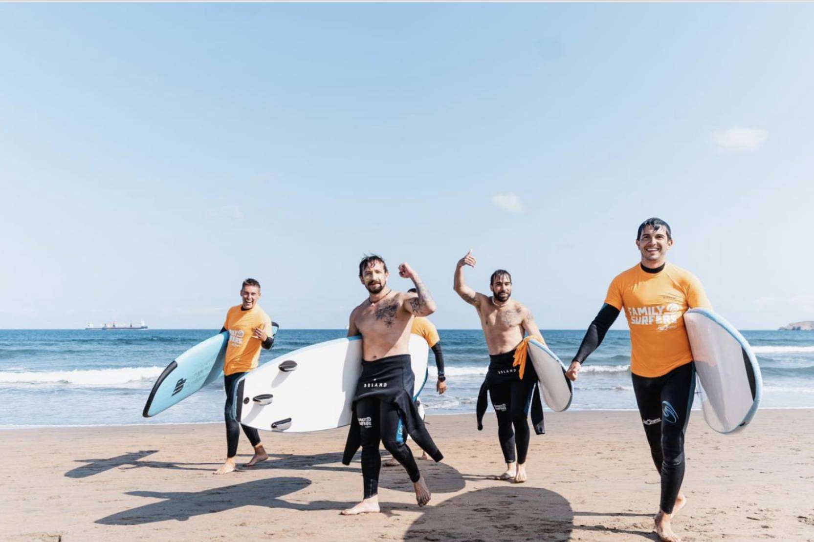 Aprender las principales técnicas de surf en el curso de iniciación de Family Surfers – Las Dunas