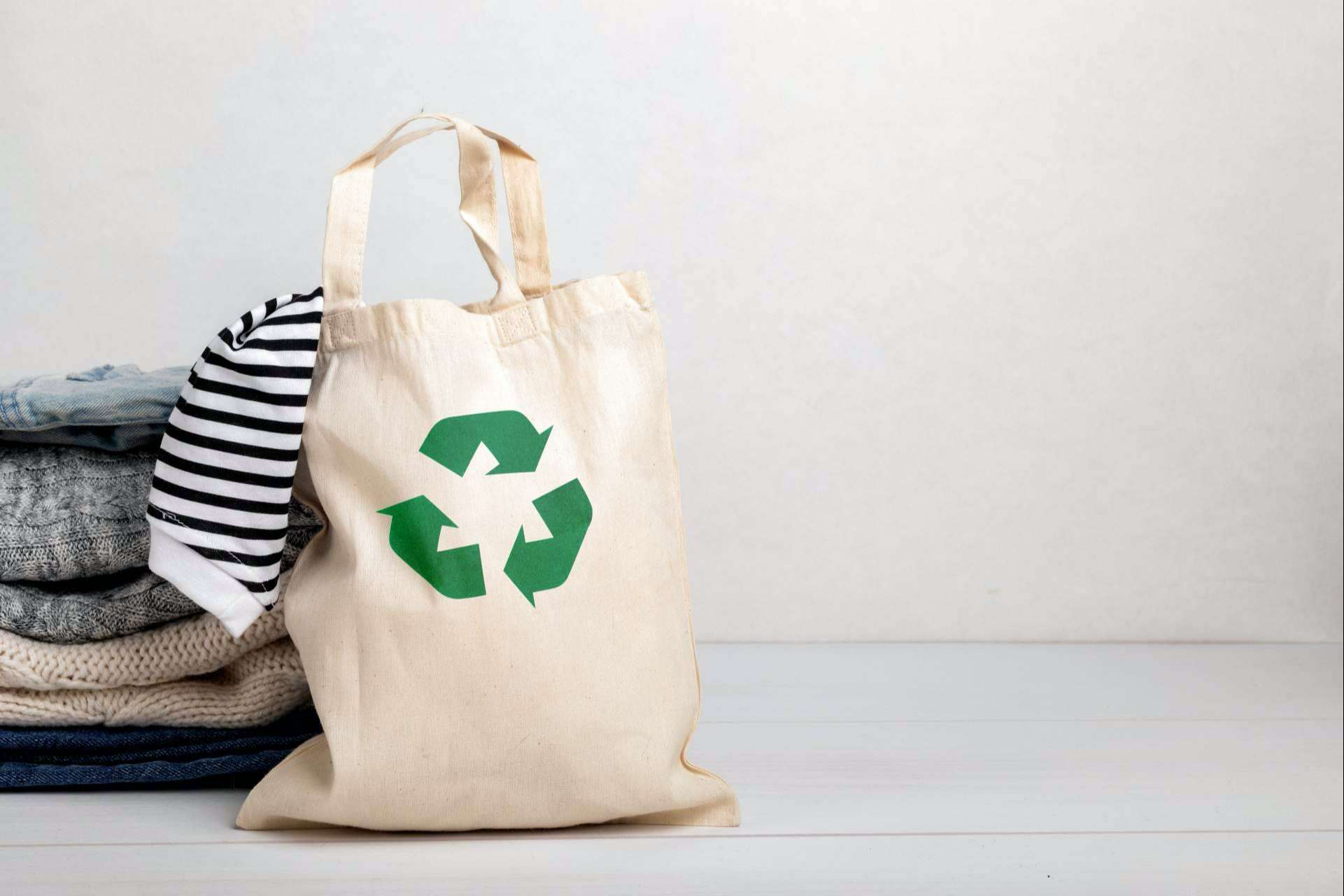 Las consecuencias positivas de reducir residuos de la industria textil a través del diseño de prendas, según Nathalia García Studio