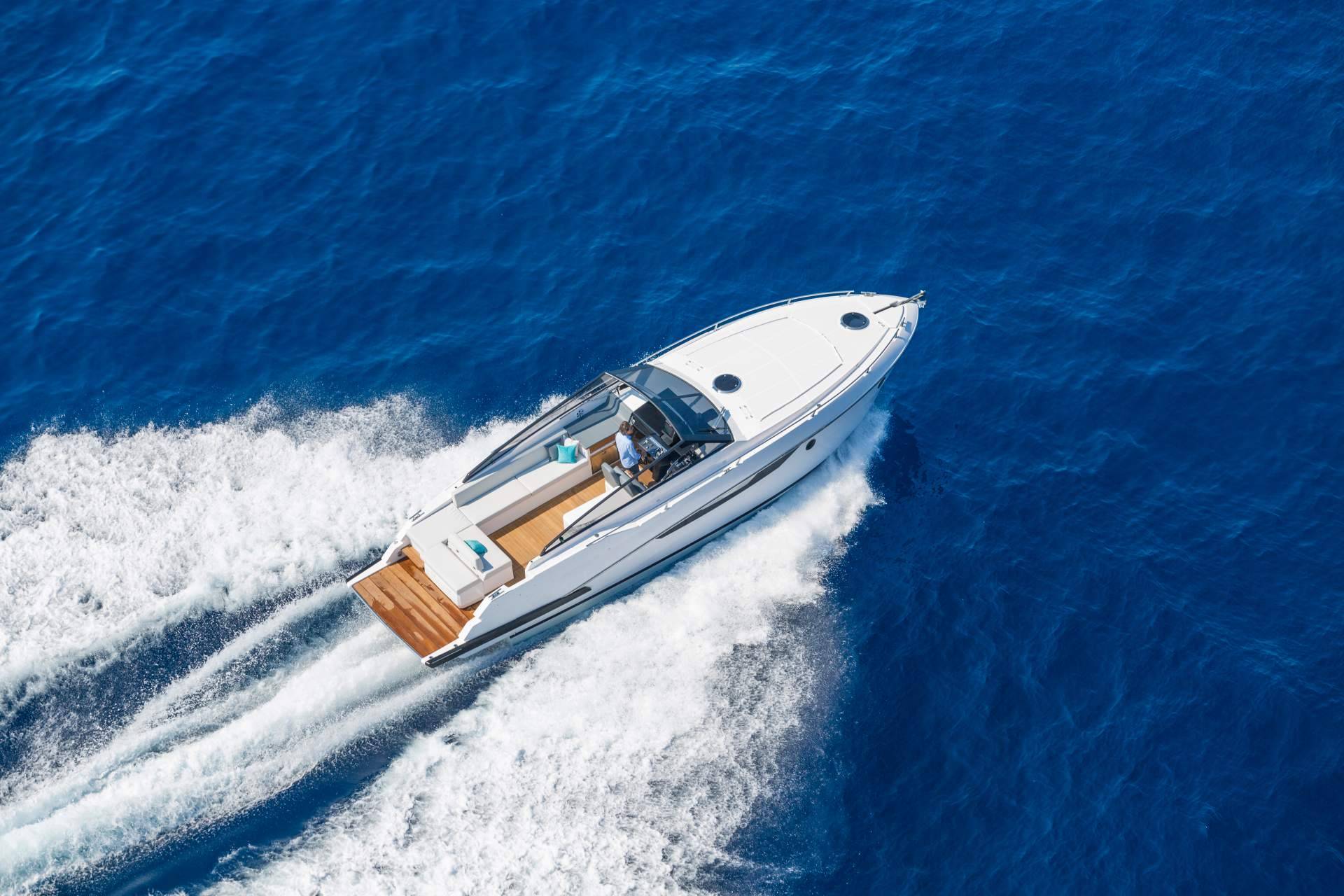 Las opciones de alquiler completo o por plazas para navegar en barco