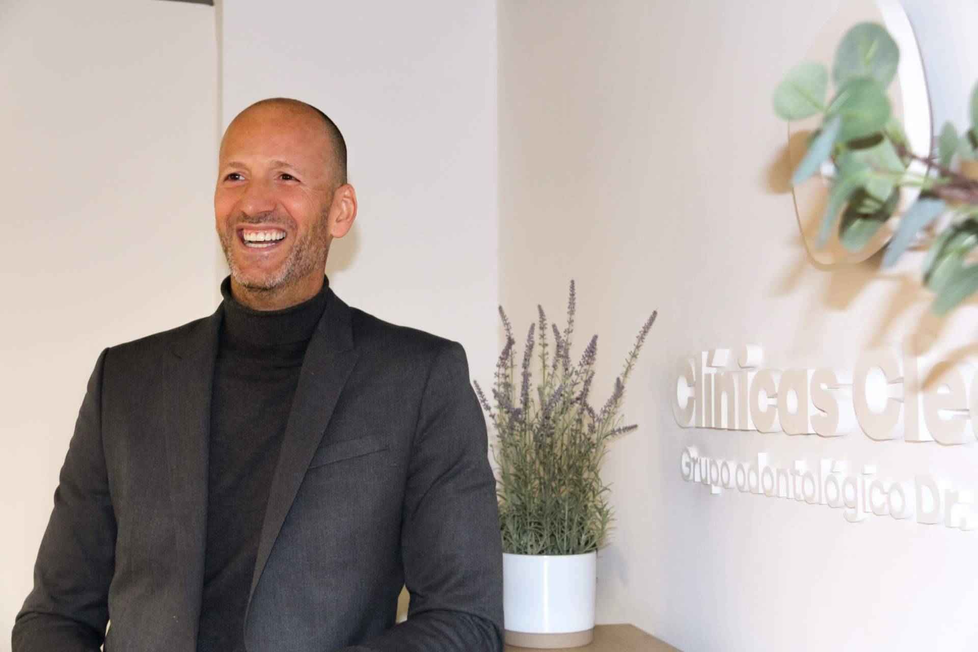Nace la Fundación Cleardent, presidida por el Doctor Ismael Cerezo