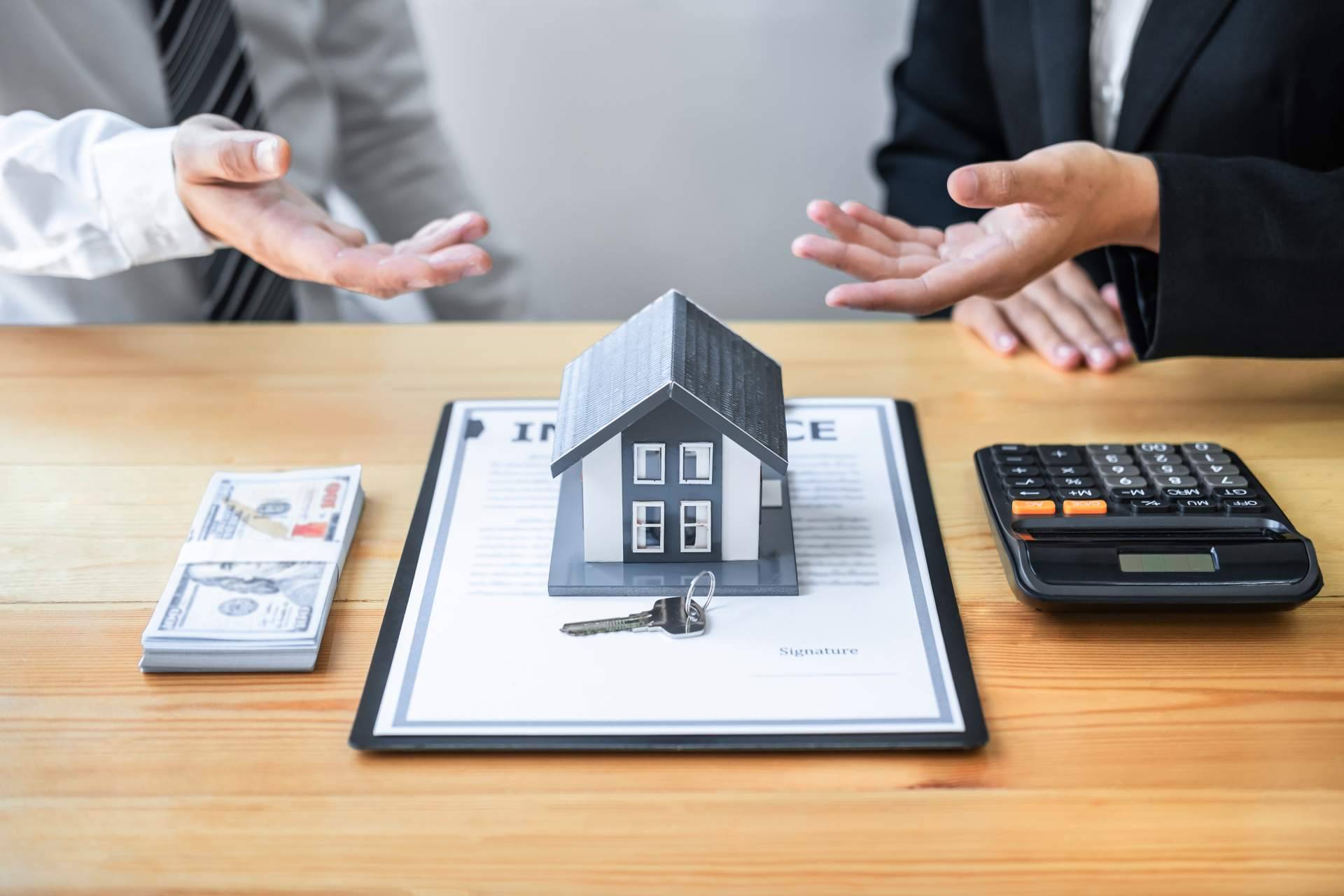 Todo lo que ofrece La Casa Agency, la agencia inmobiliaria situada en el Clot, Barcelona