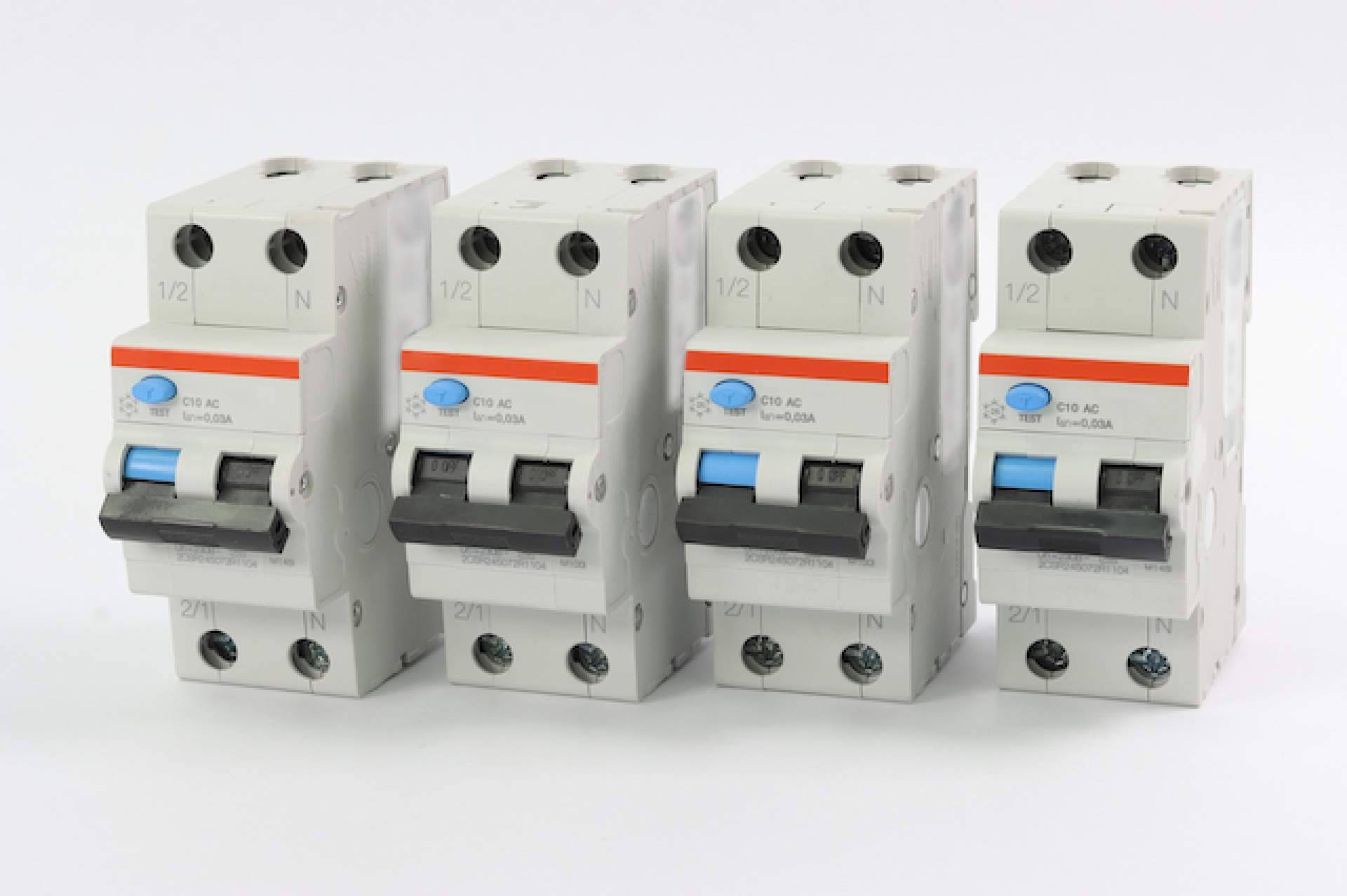 Conocer las claves del diferencial superinmunizado Schneider de la mano de Cadenza Electric