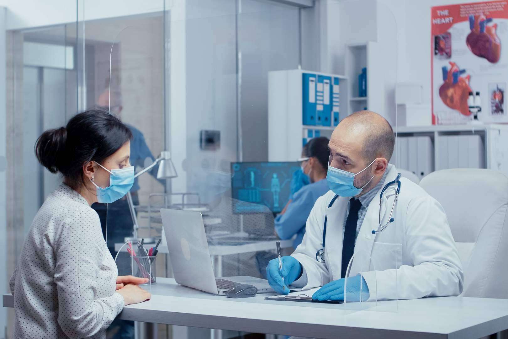Flexibilidad a los profesionales de la sanidad con el alquiler despacho de Bmedic
