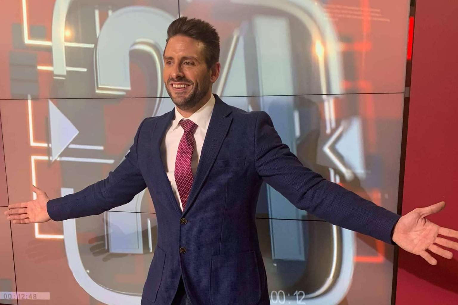 ¿Quién es Àngel Pons, el nuevo presentador de noticias de TVE?