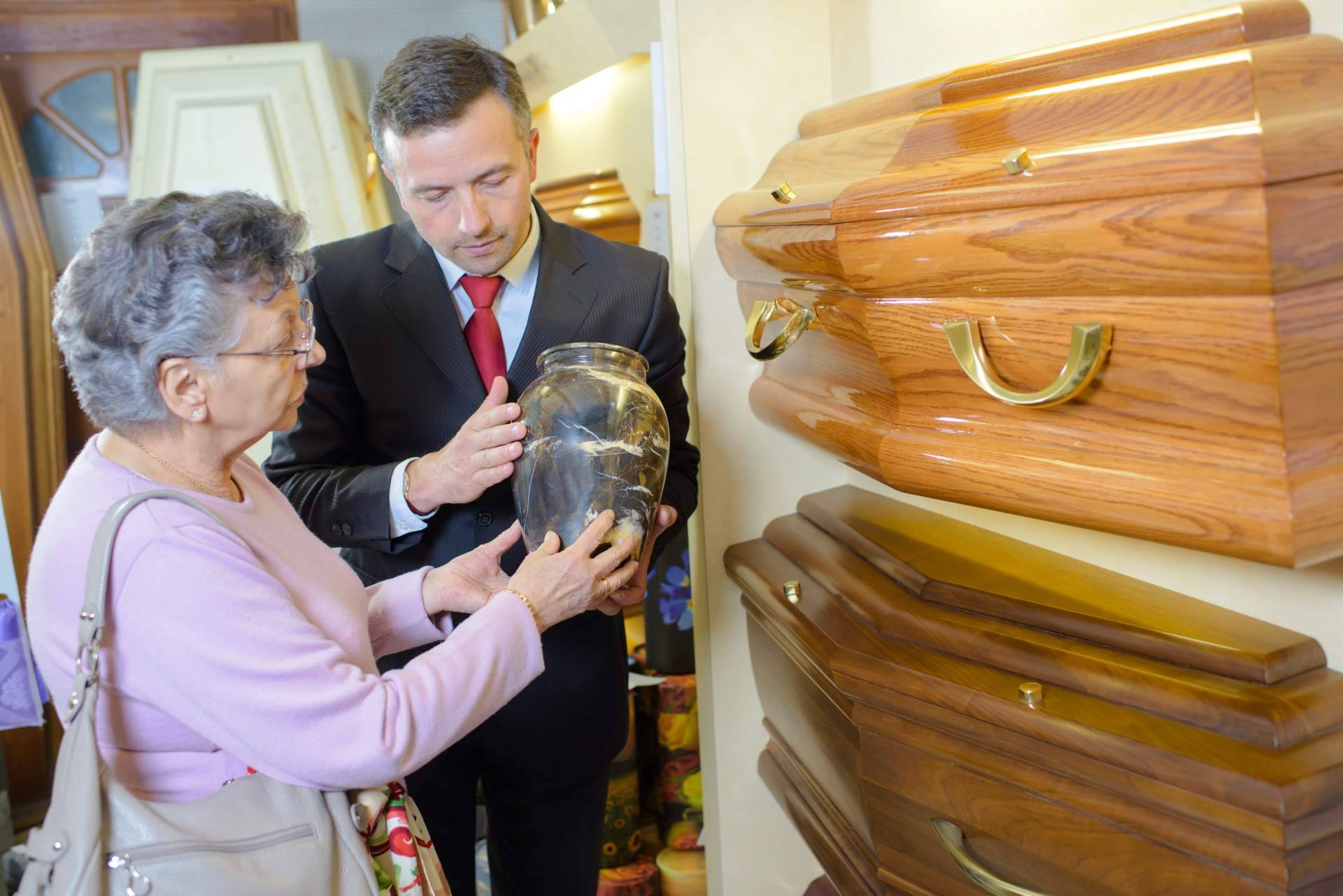 Funeraria Central de Moraleja pone a disposición de las familias un servicio de funeraria íntegro