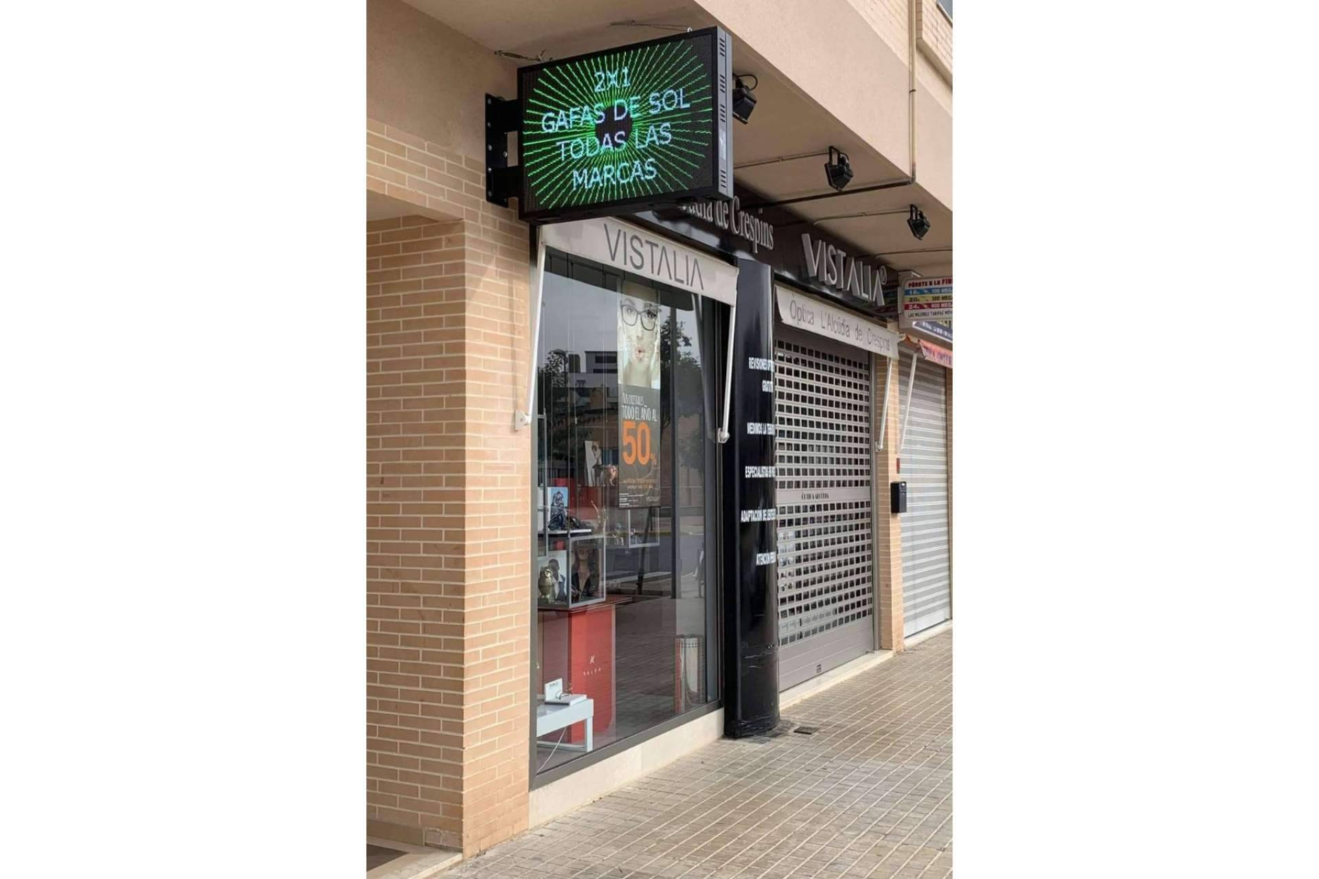 Una herramienta clave para la publicidad exterior de hoy, las banderolas electrónicas