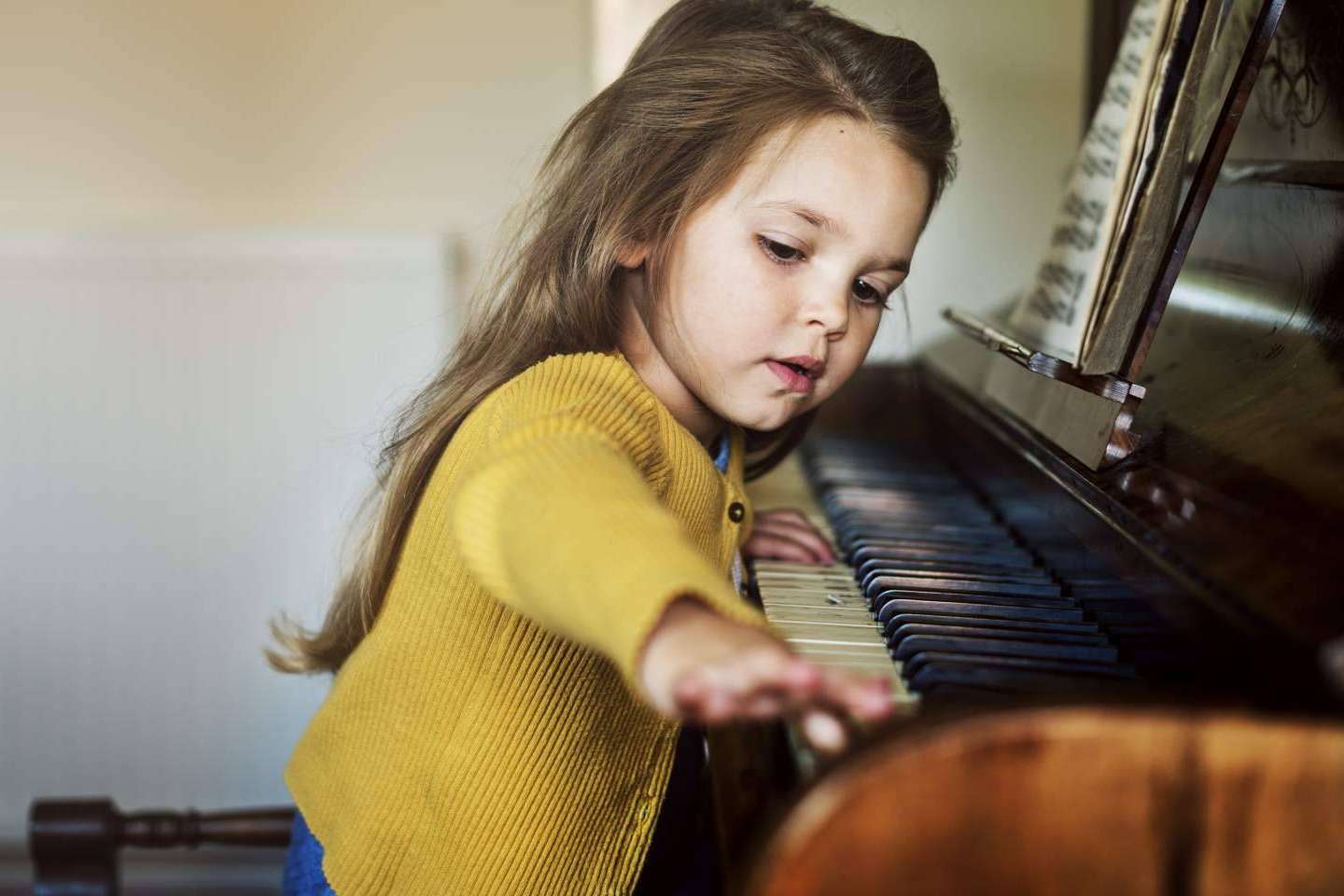 Descubrir los beneficios de tocar el piano con clases particulares