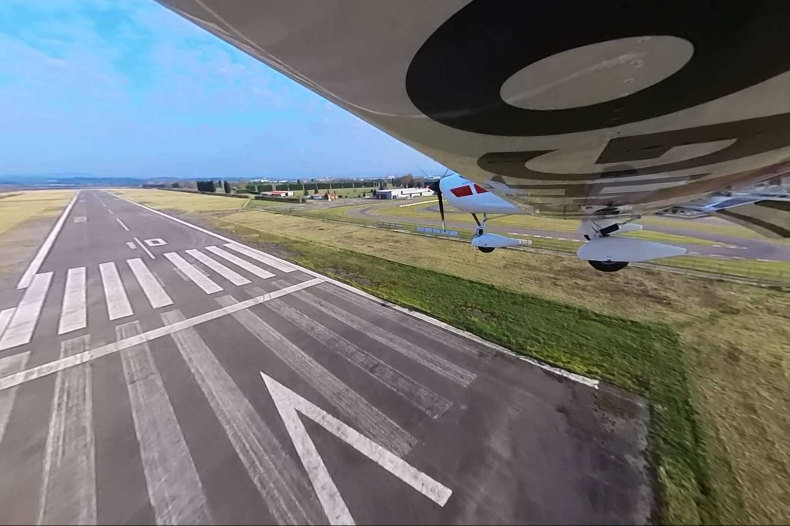 ¿Cómo encontrar una escuela de vuelo de ultraligero situada en Asturias? Asturfly