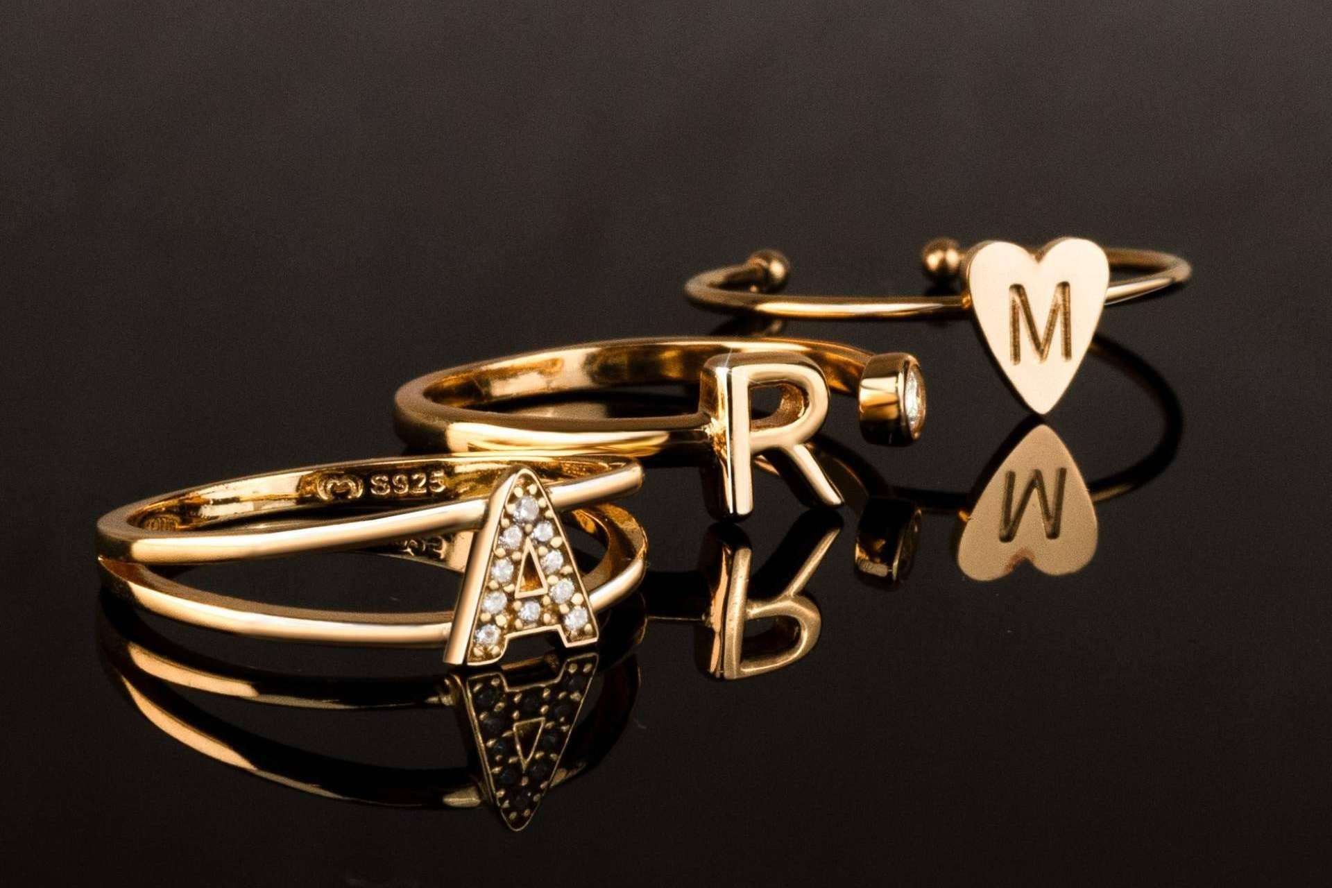 Le Petite Marie dispone de variados anillos bañados en oro