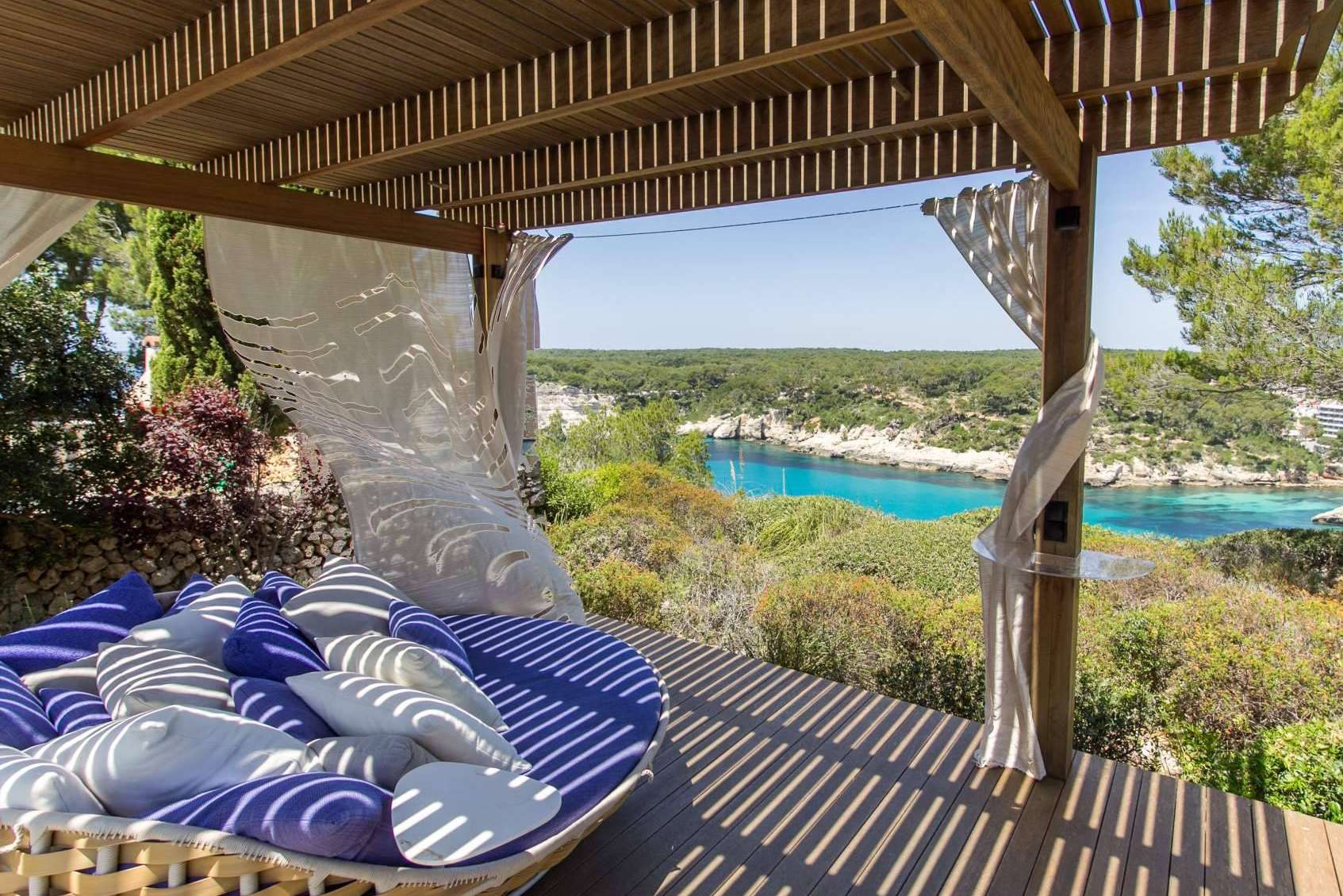 Una empresa que ofrece experiencias inolvidables dentro del concepto de villa exclusiva en Menorca,  Exclusiver