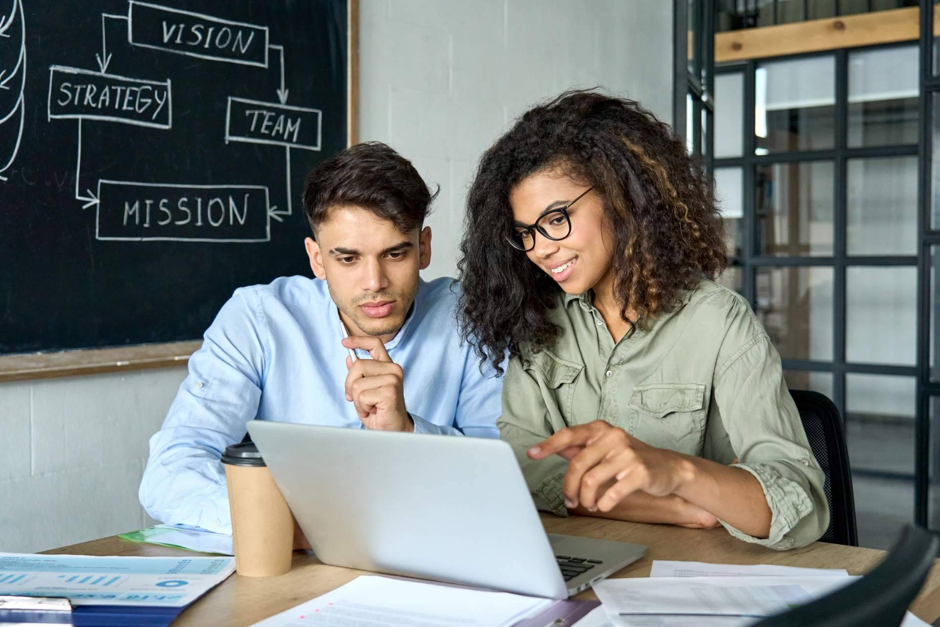 LinkedIn Ads, una estrategia para atraer clientes de la mano de Su Community Manager