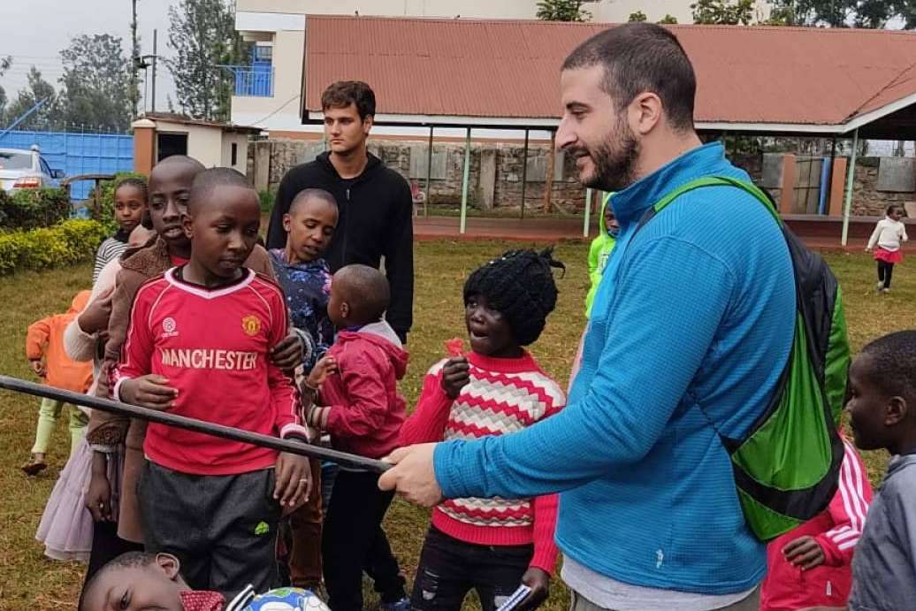 Cooperatour explica dónde aplicar para hacer un voluntariado en África