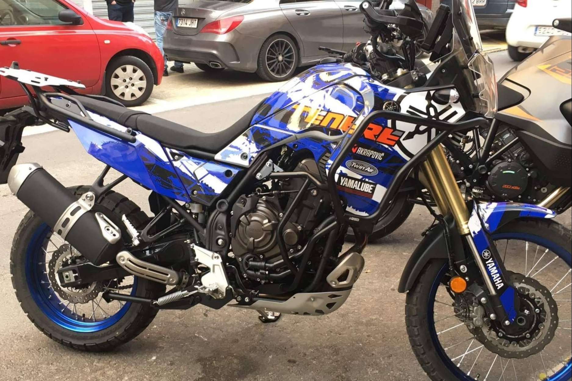 ADHESIVOSEMBARRADOS tiene disponible pegatinas Yamaha
