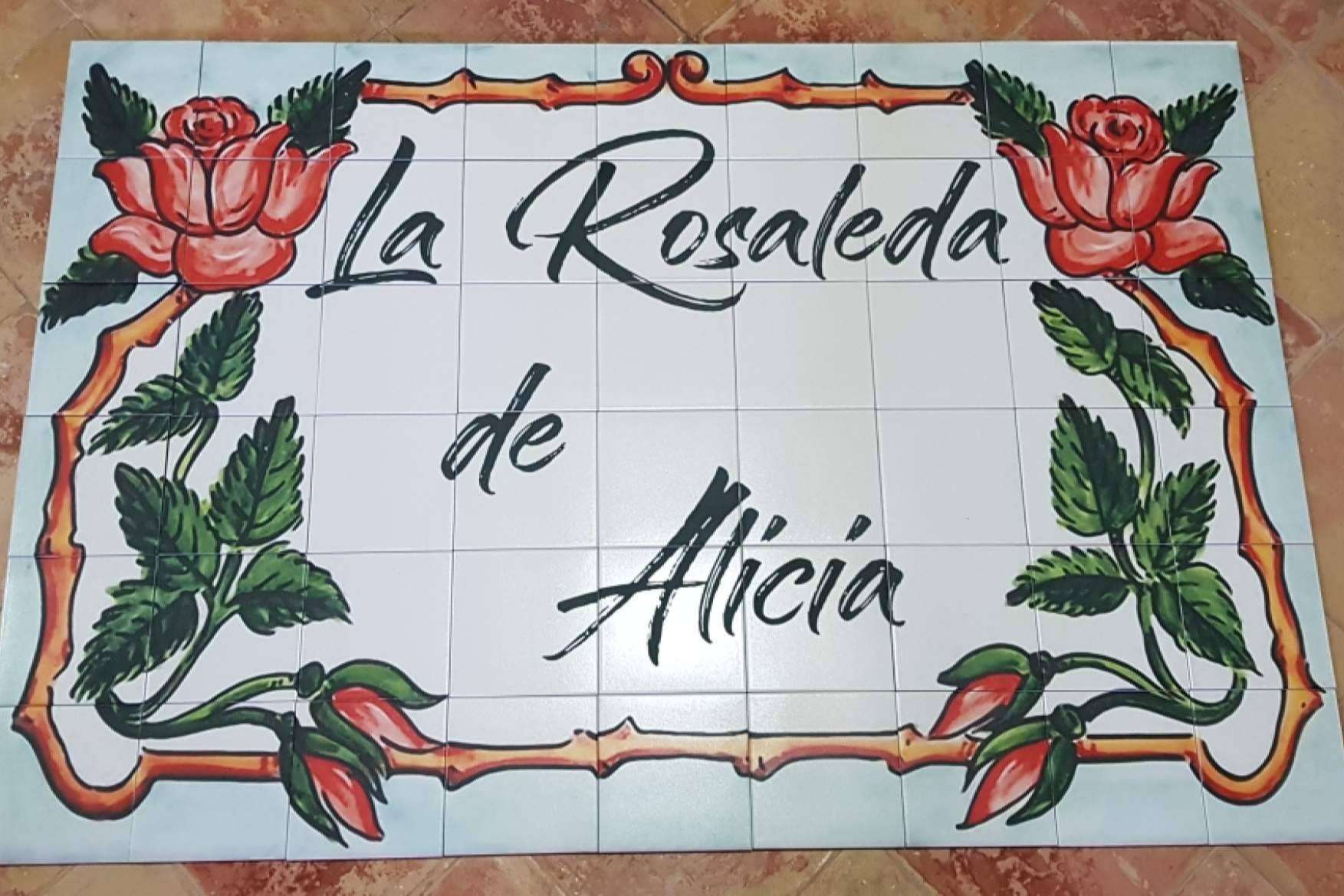Contratar a creadores especializados en azulejos personalizados en Sumiseran