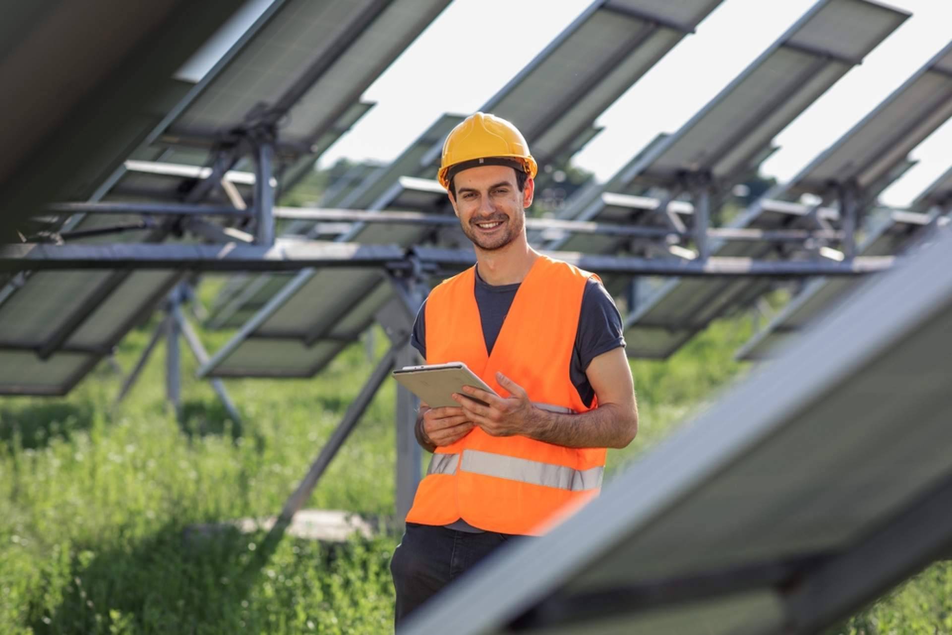 Rebacas y sus kits de placas solares y asesoría