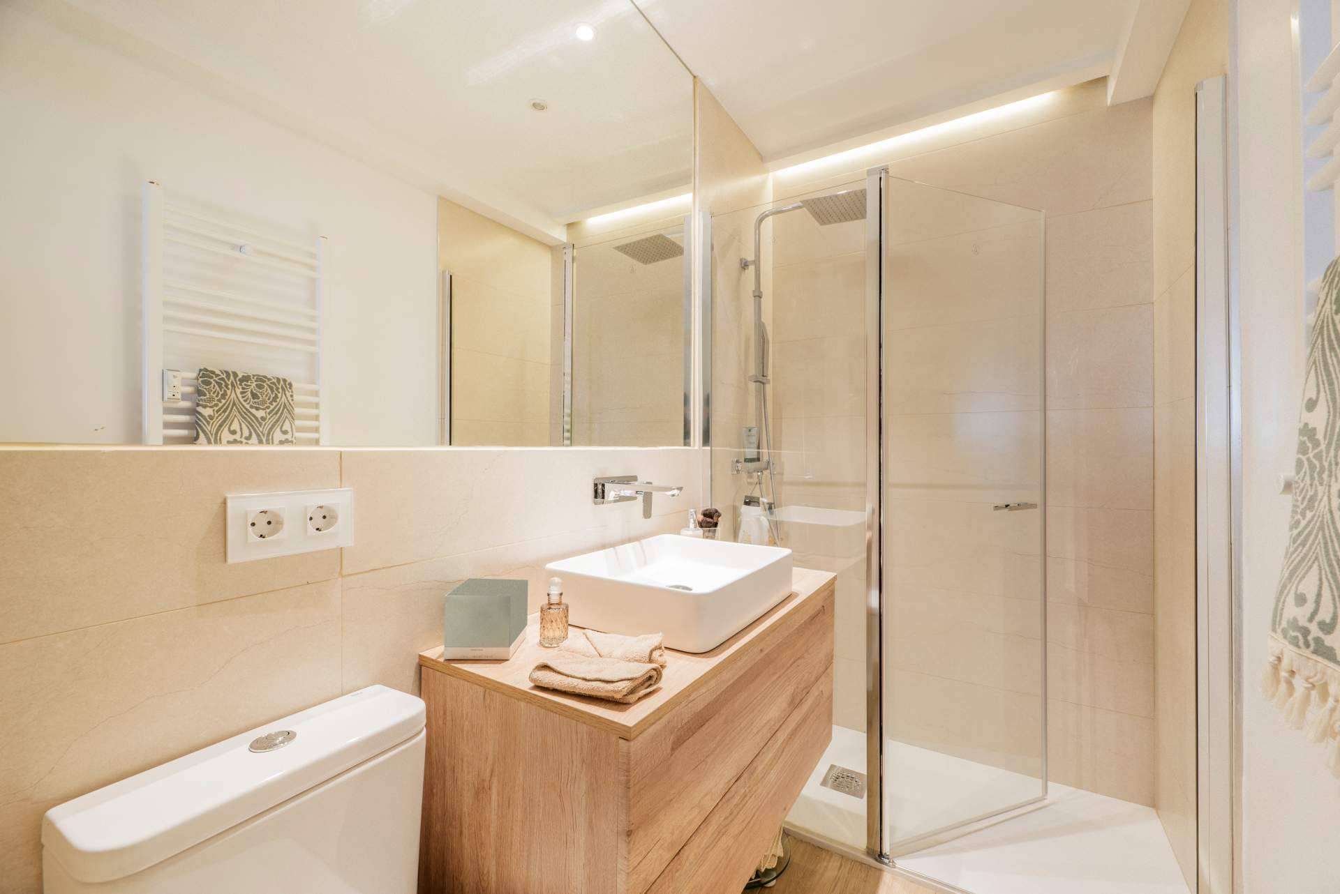 Tipos de mampara de baño, disponibles en Tot Mampara