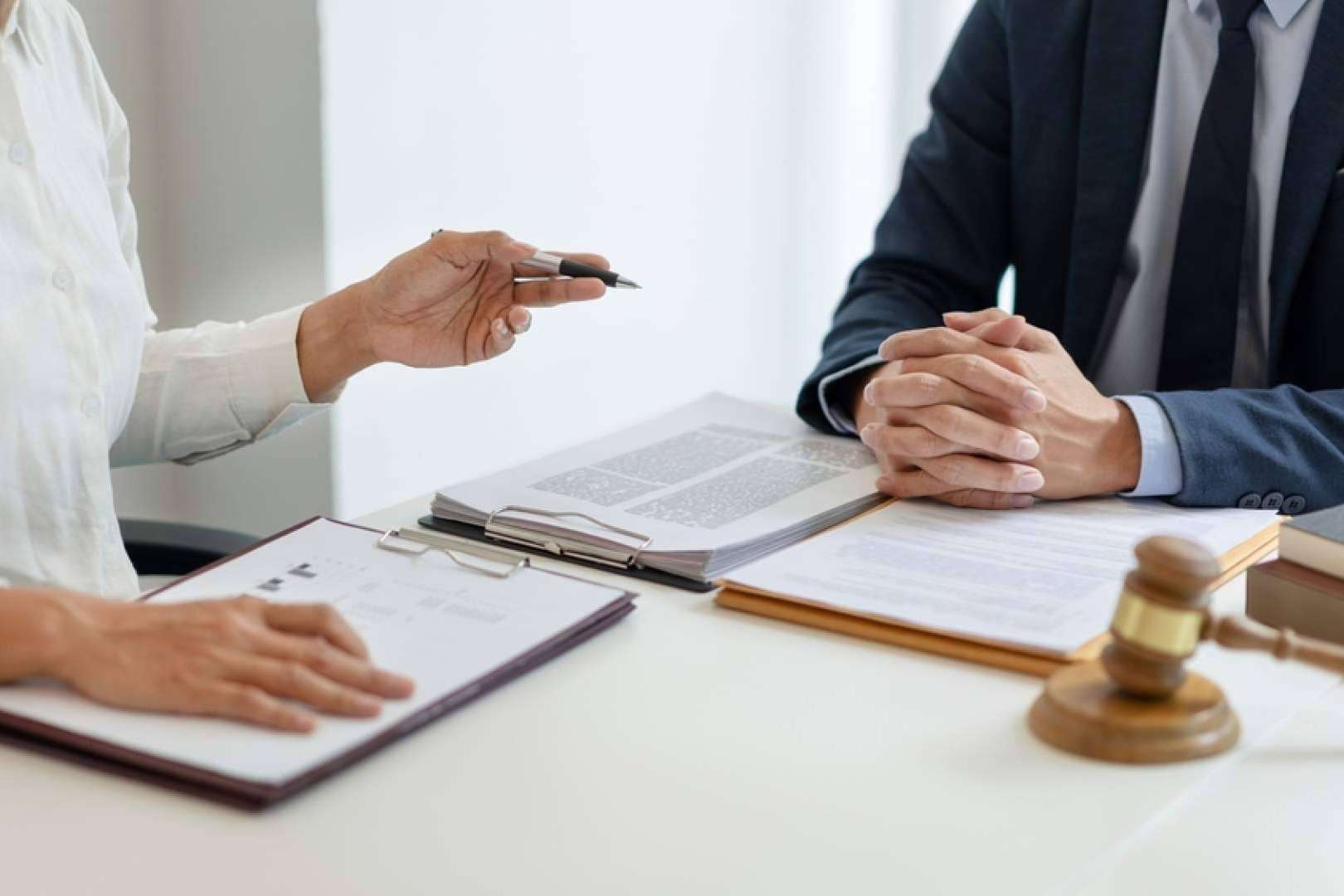Abogados cobradores de deudas del Grupo Legal Gebeloff, ¿por qué contar con ellos?