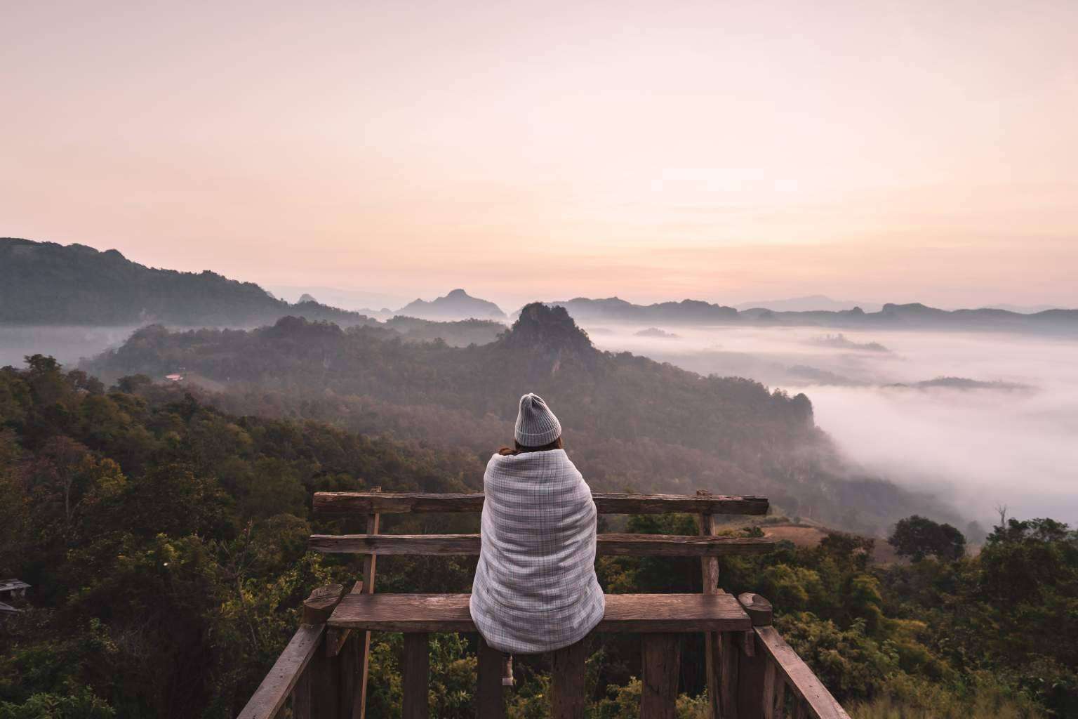 Podcastmeditacion.com explica por qué hacer un retiro de meditación