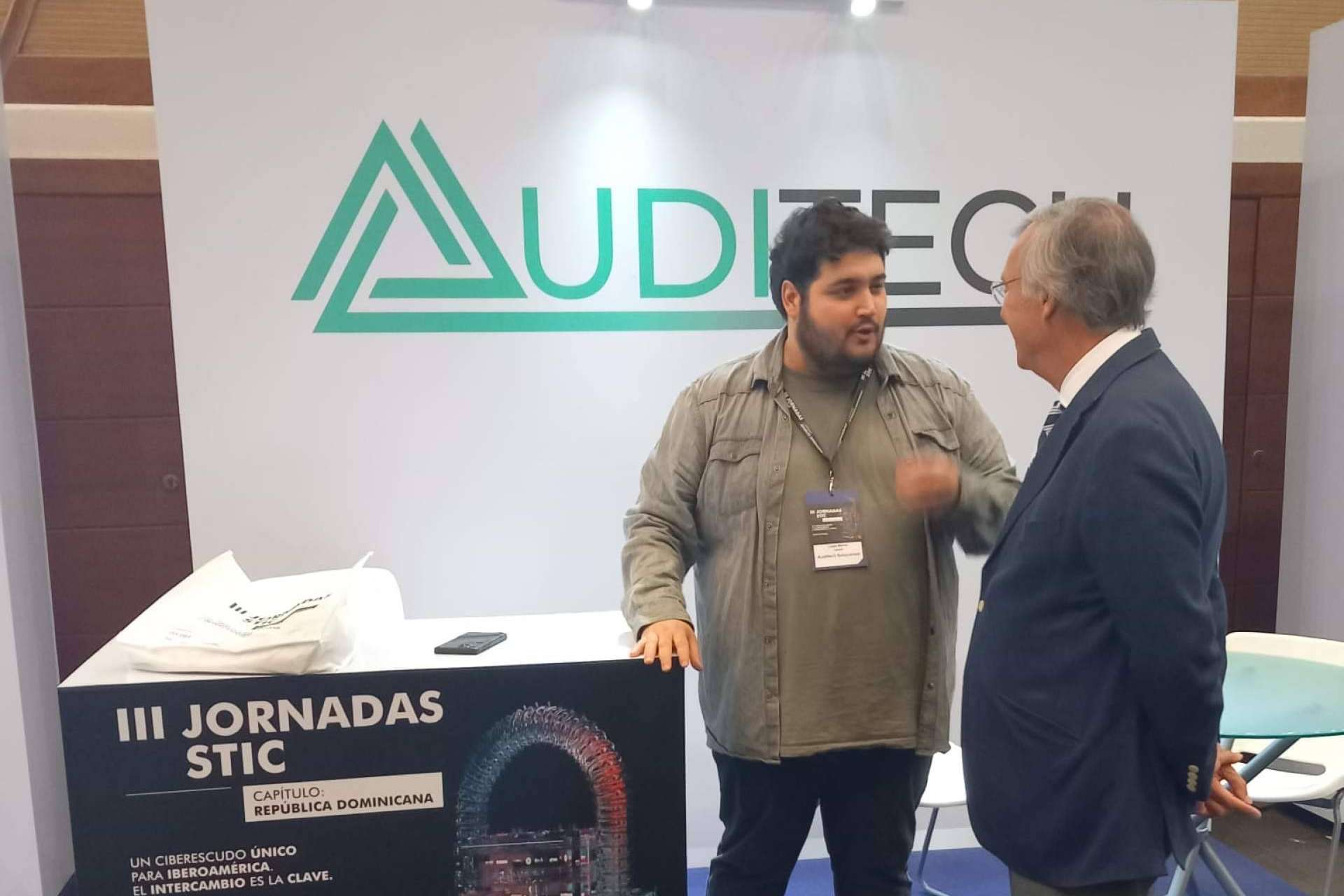 El CEO de Auditech y Block-Auth, Josué López, ofrece servicios de ciberseguridad