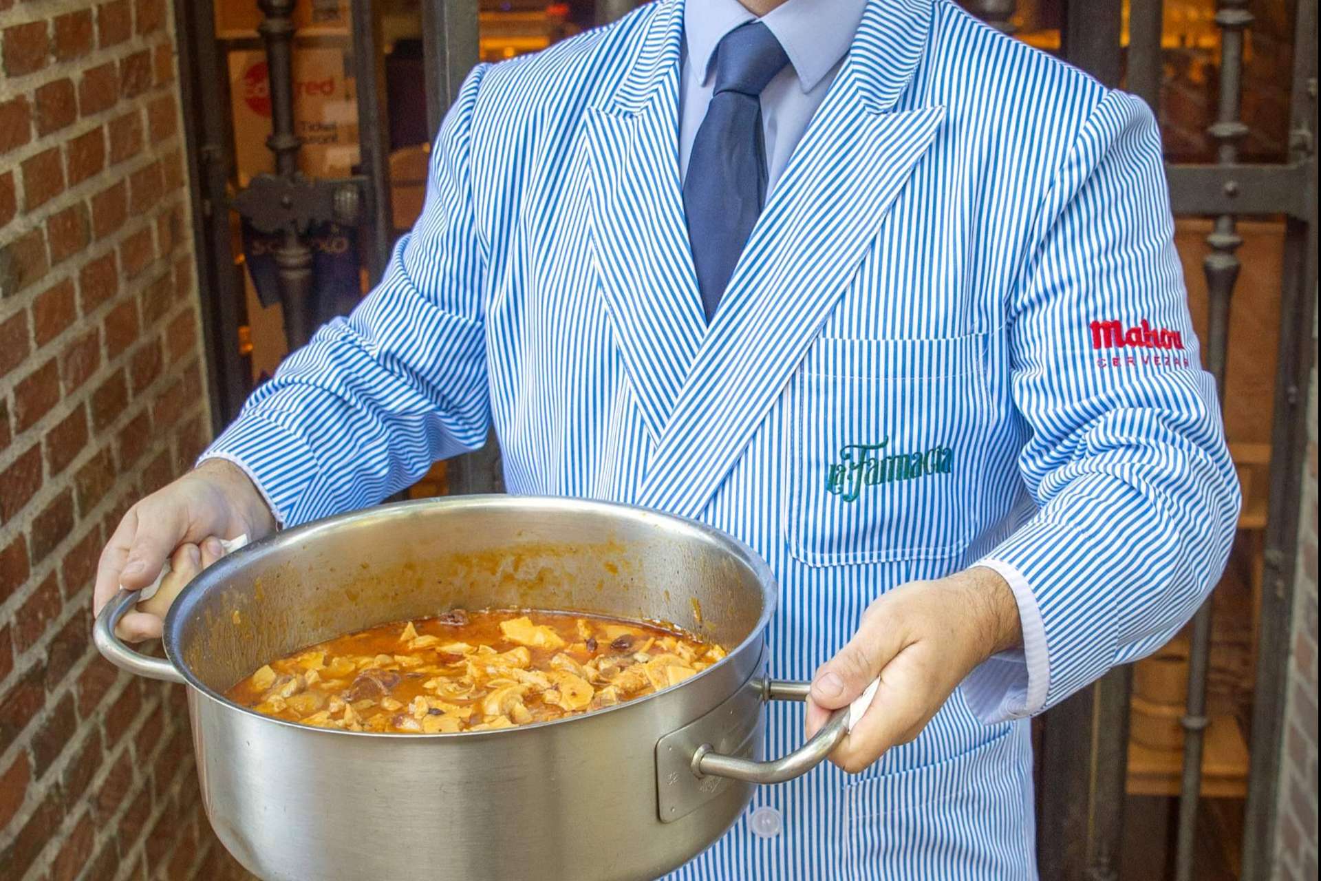 Tasca La Farmacia, el restaurante en Madrid que ofrece una experiencia gastronómica auténtica