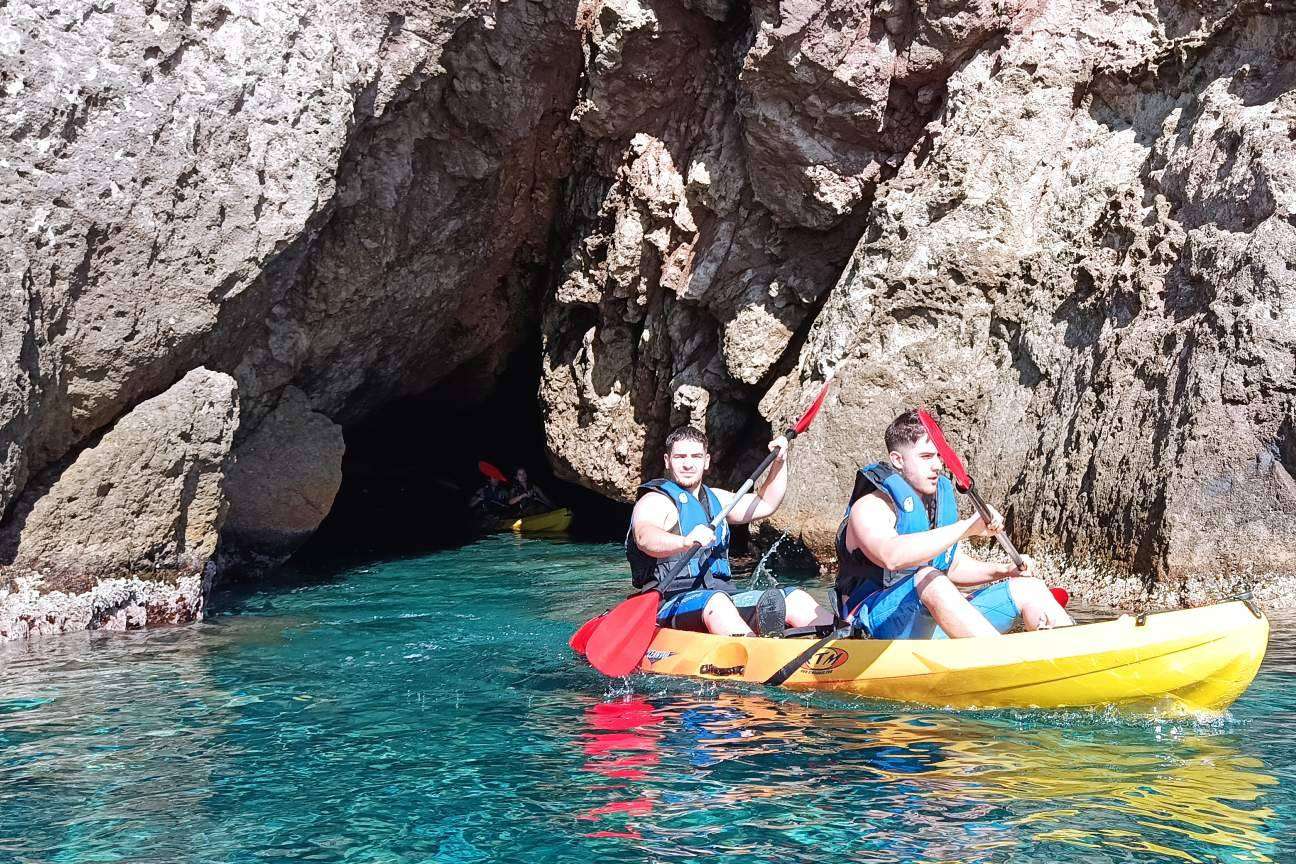 KayakSur se consolida como uno de los líderes en rutas en kayak y snorkel en Cabo de Gata