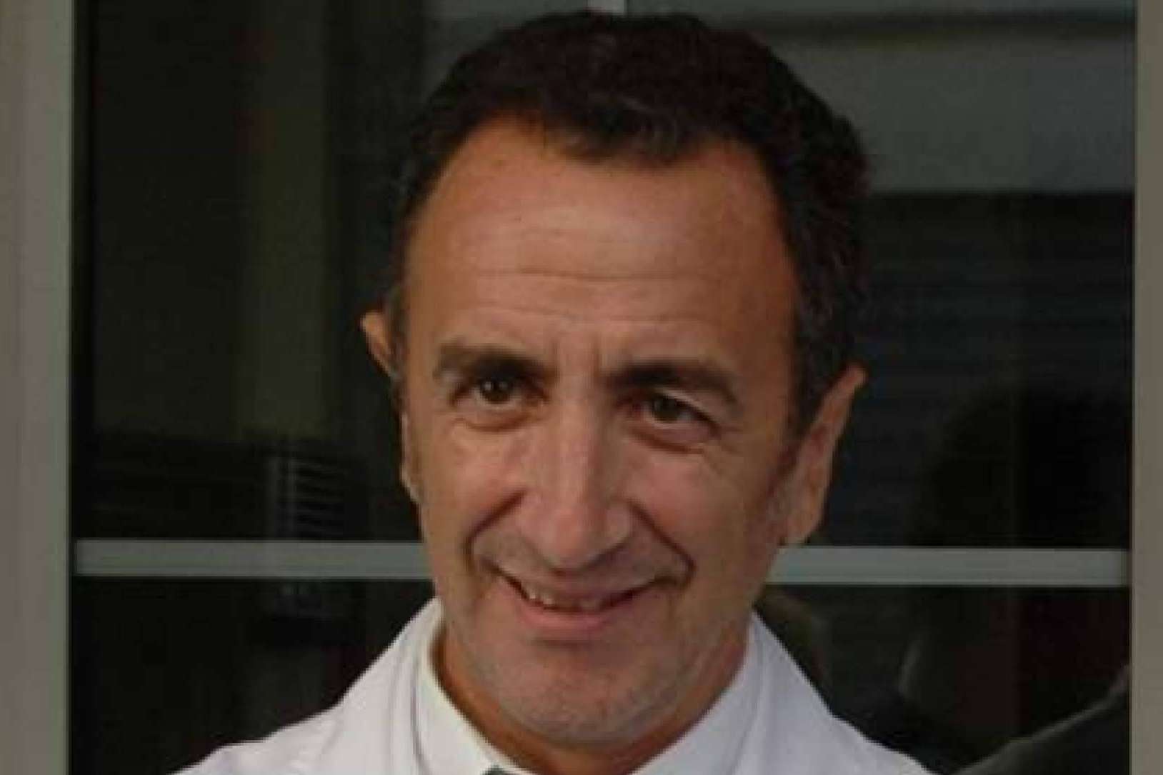 La importancia de acudir a especialistas como el Dr. Nicolás Mendoza Ladrón de Guevara, con formación específica en menopausia precoz