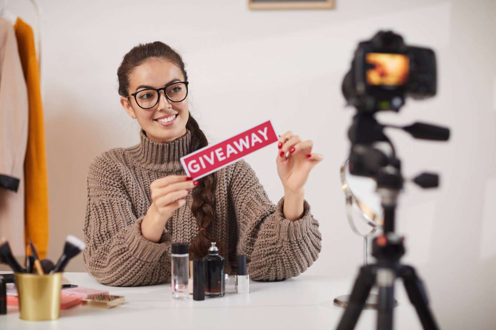 Los concursos en redes sociales pueden ser fortalecidos con la presencia de microinfluencers, por Brandarmies