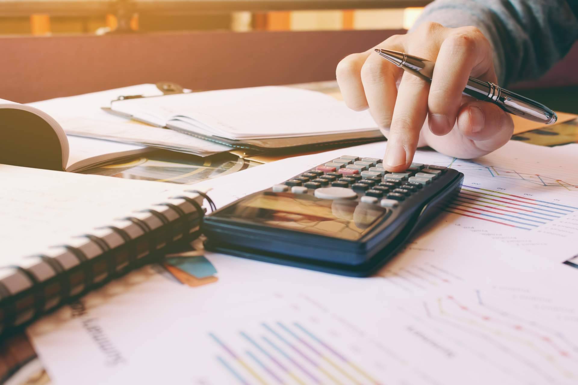 ¿Cómo aplazar el pago de la declaración de la renta?