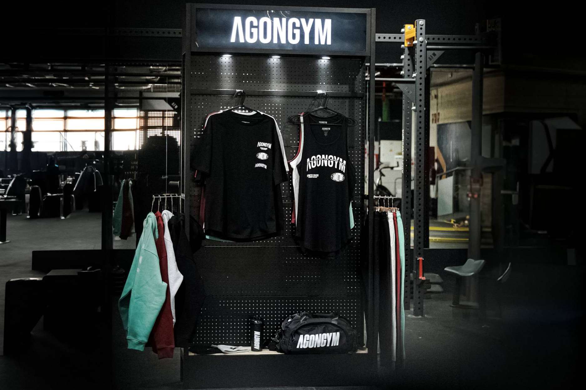 En febrero 2023, la tienda online AGONGYM comienza con la distribución en tiendas físicas de nutrición y suplementos deportivos