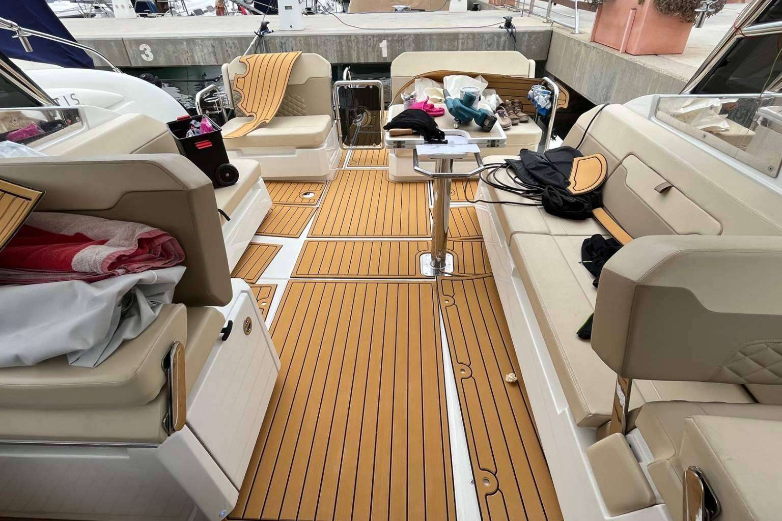 Teca sintética 4deck, de la mano de Nautic Services