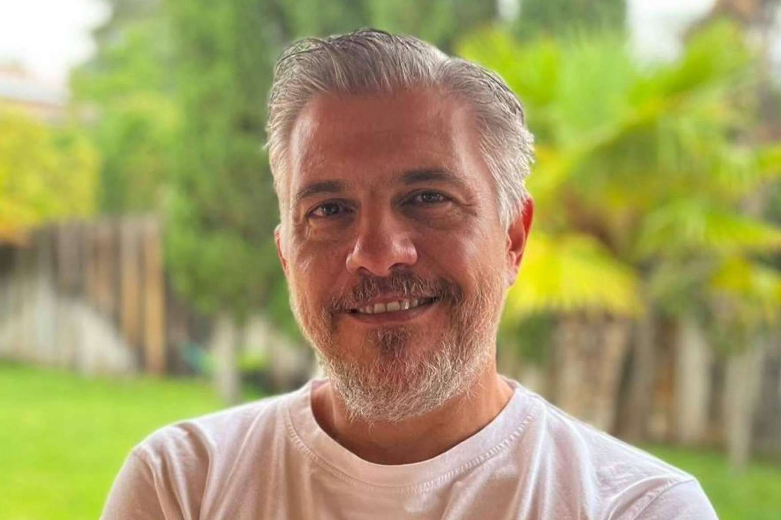 Entrevista al escritor de 'A Orillas del Aqueronte', Raúl Nogales