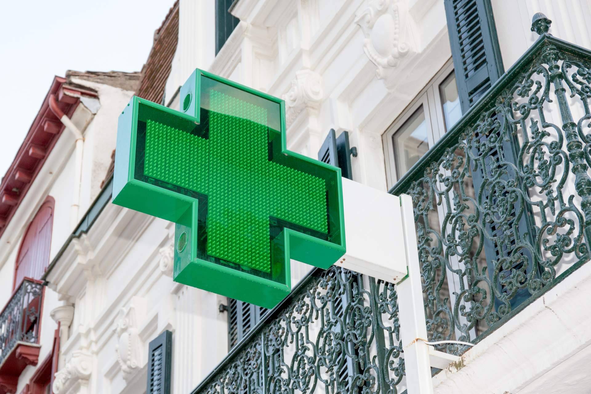 Nuevos productos en tienda física y online de la Farmacia del Paseo, beneficios para todos los clientes
