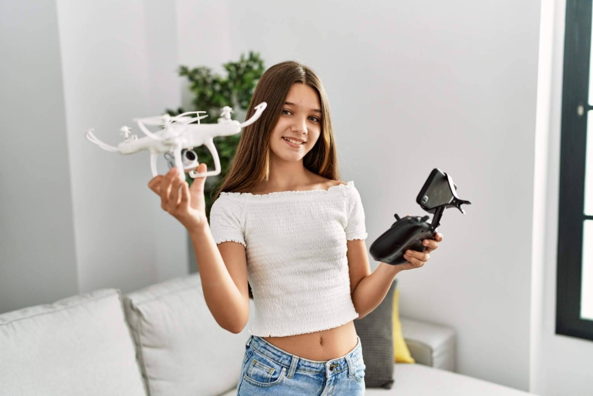 ¿Qué beneficios aportan los drones para niños?, con What The Quad