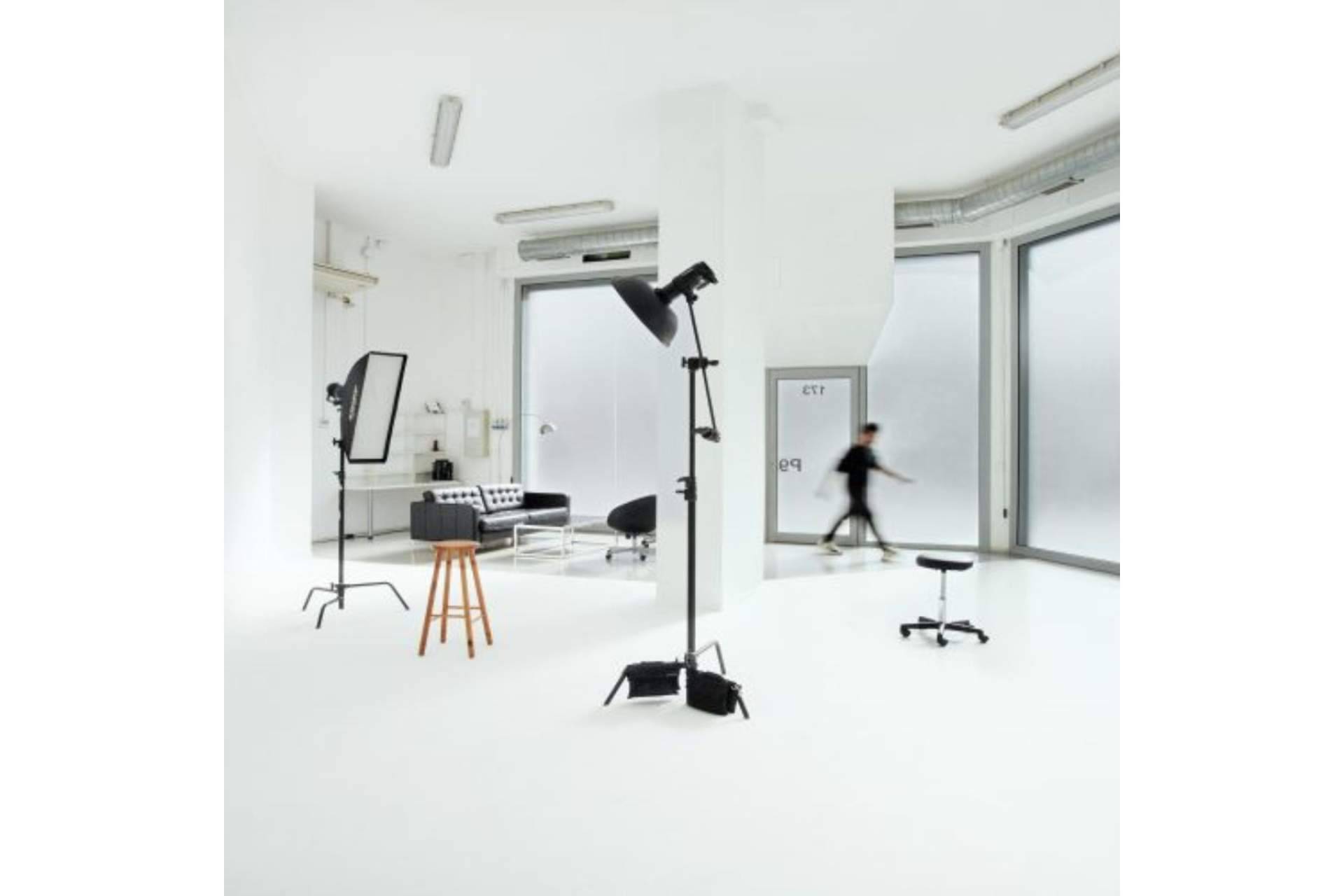 Alquiler de un estudio creativo en Barcelona, con Studio P9