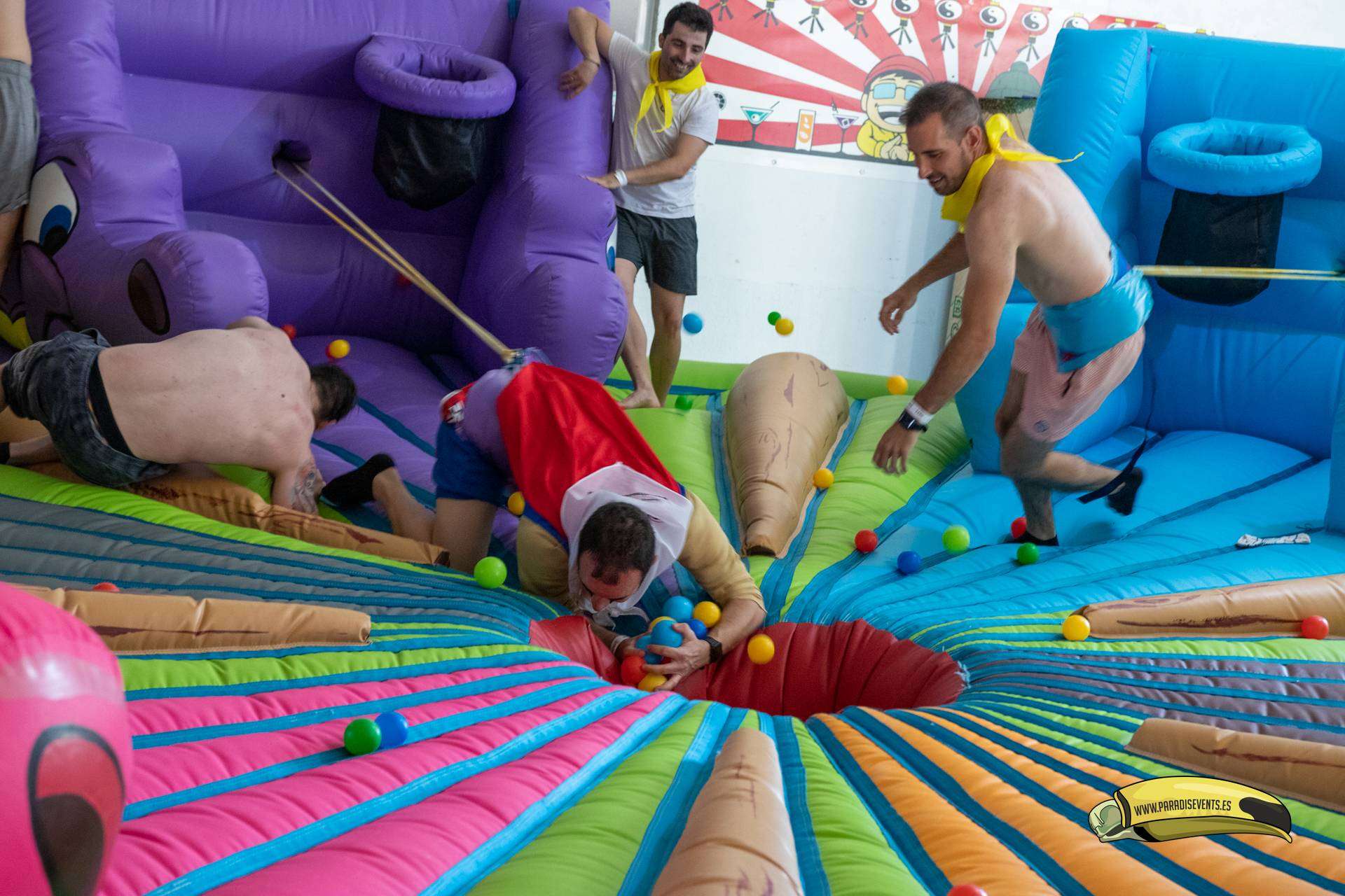 Diversión garantizada con las pruebas de Humor Amarillo en la finca Navalcarnero que brinda Paradise Events