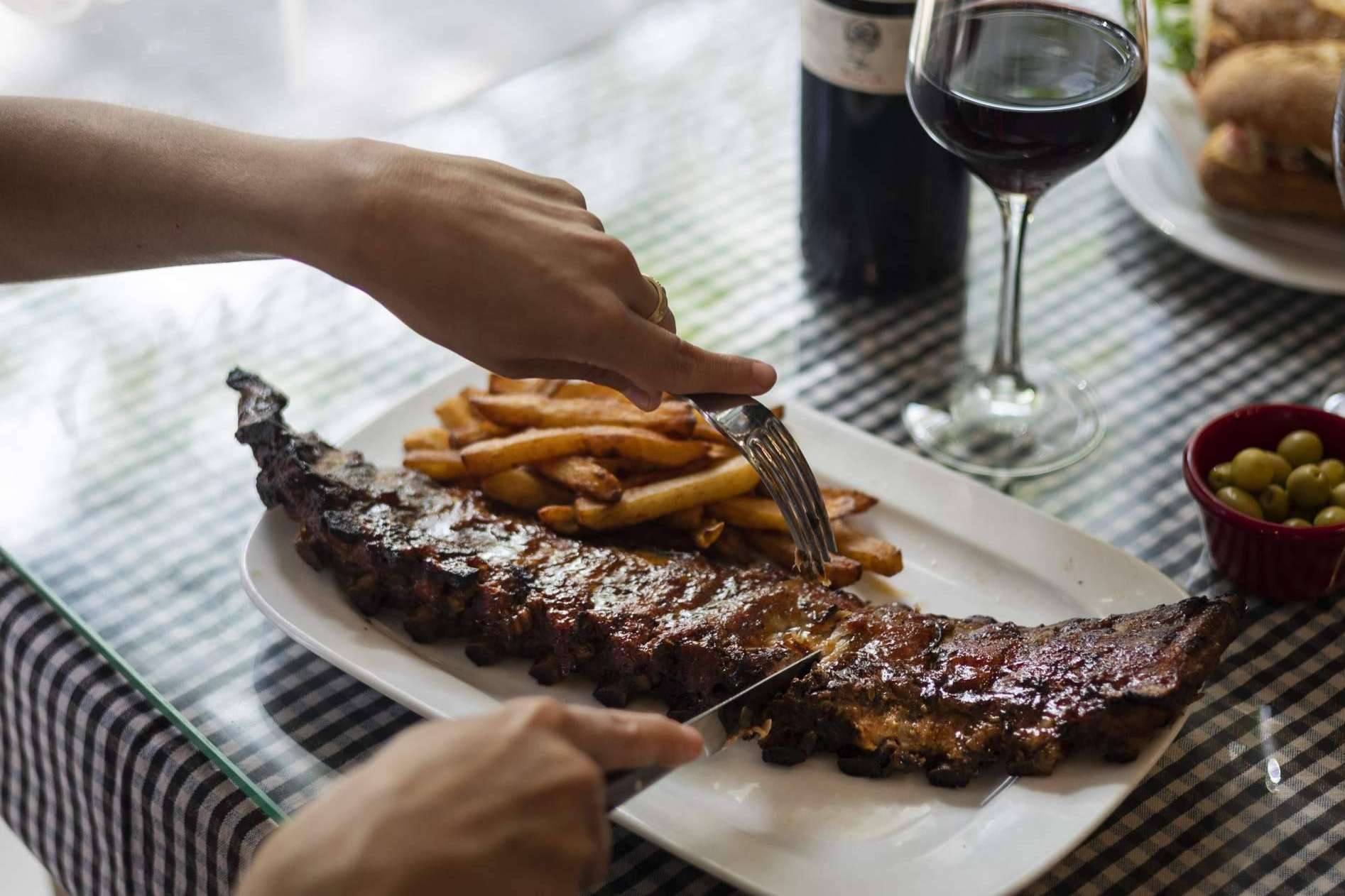 Visitar Pasa Tapas en la Barceloneta, un restaurante tradicional español