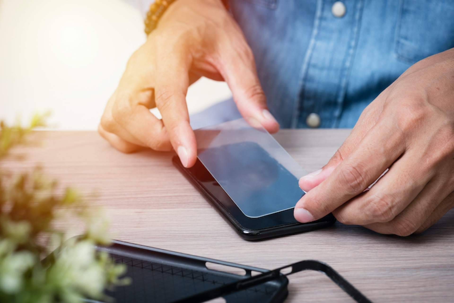 Mundo del Móvil, ¿Por qué comprar micas de hidrogel?