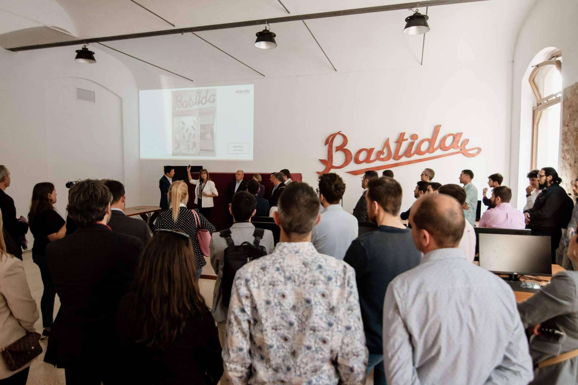 Con la finalidad de trabajar el bienestar del equipo y la retención de talento, Etecnic realiza una semana para sus trabajadores