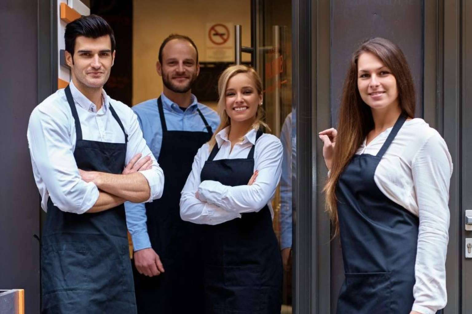 ¿Se gana más de camarera en Australia que de ingeniera en España?