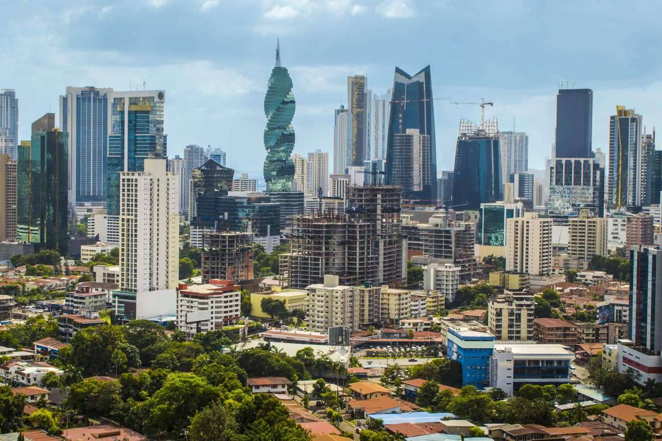 8 razones por las que invertir en Panamá, por Grupo Los Pueblos