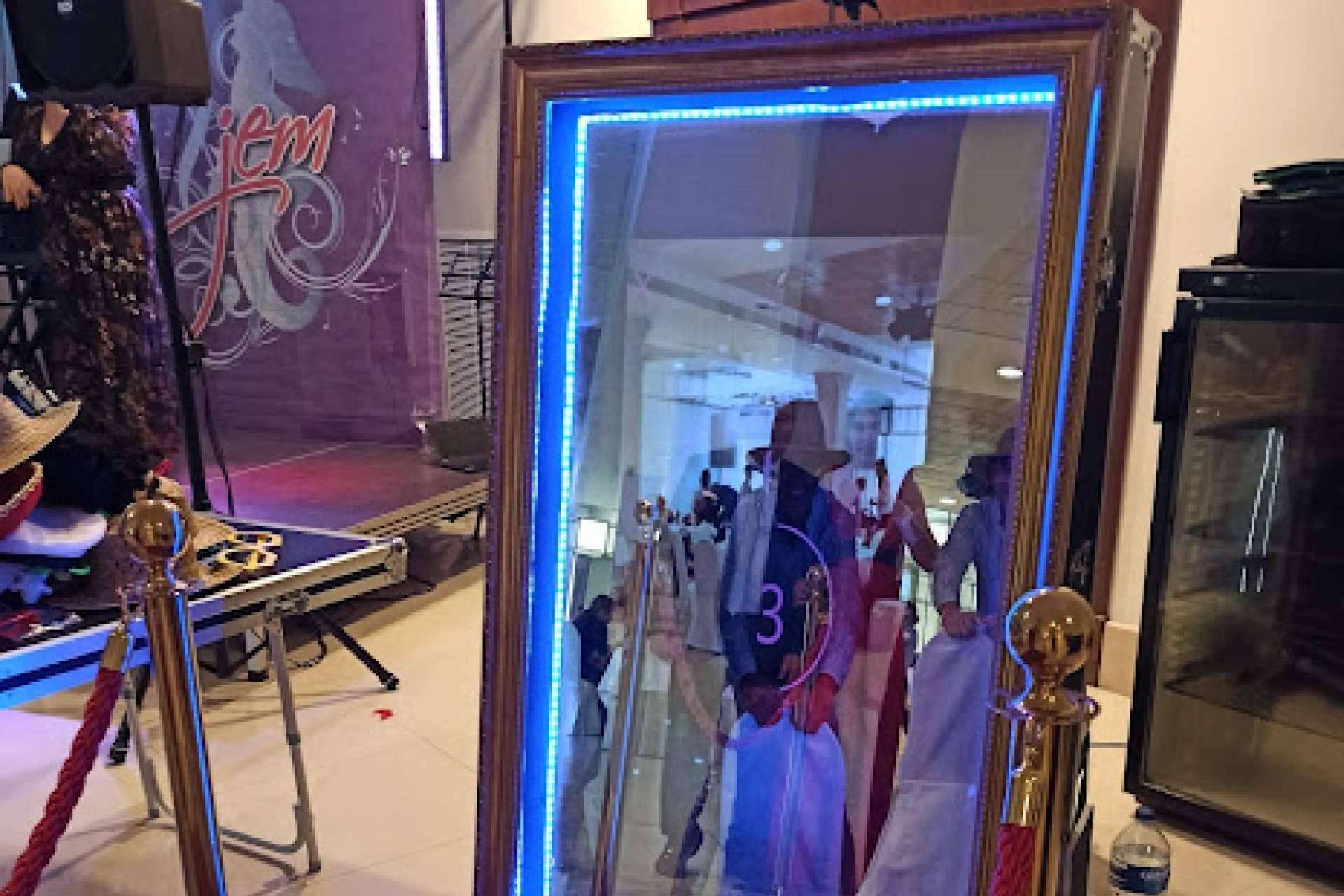 Acerca de los fotomatones en Valencia de Foto Show Espejo Mágico