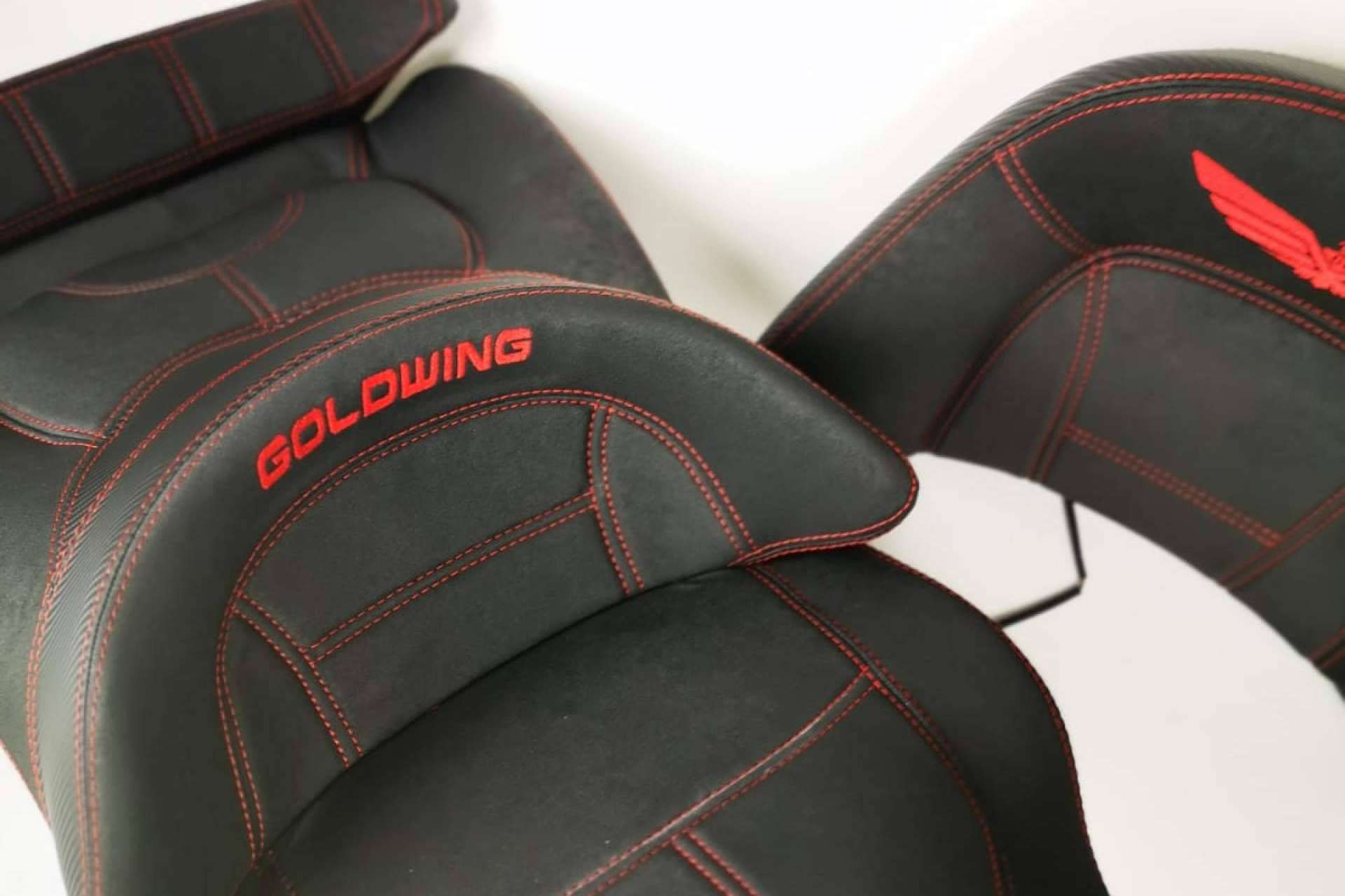 JM-Fundas dispone de un amplio catálogo de fundas de asiento para moto personalizadas