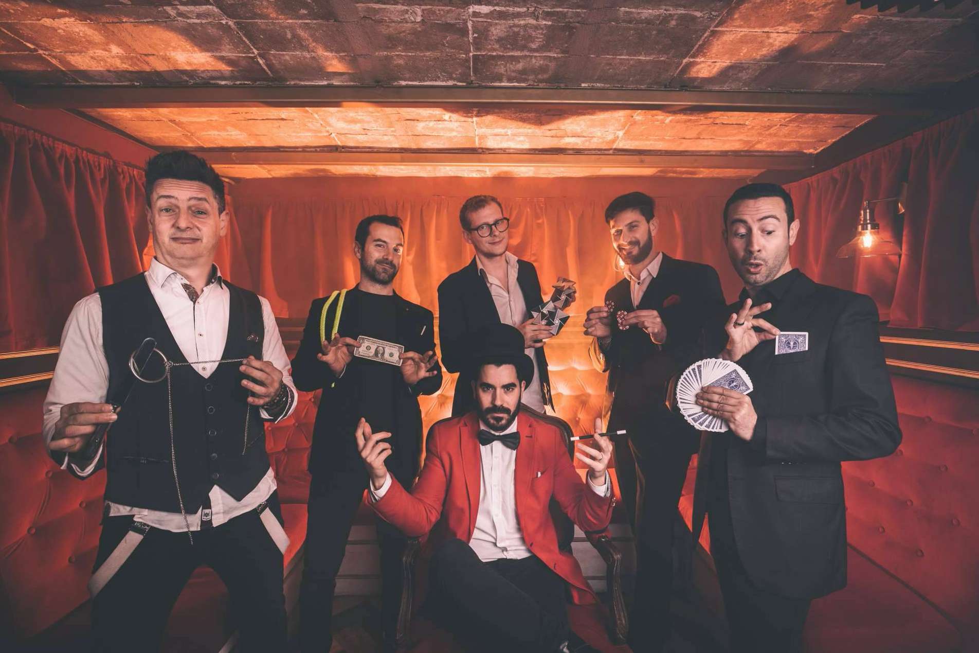 Los espectáculos y los cócteles de Somnia permiten vivir una noche de auténtica magia en Barcelona