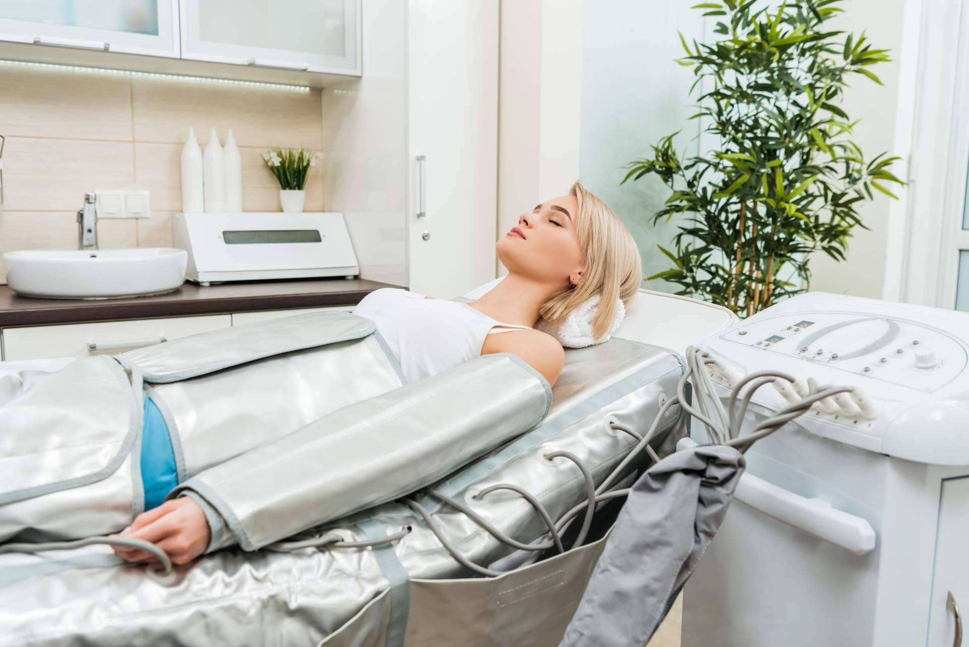 Crina Rus Beauty Center, servicio de presoterapia con masaje corporal