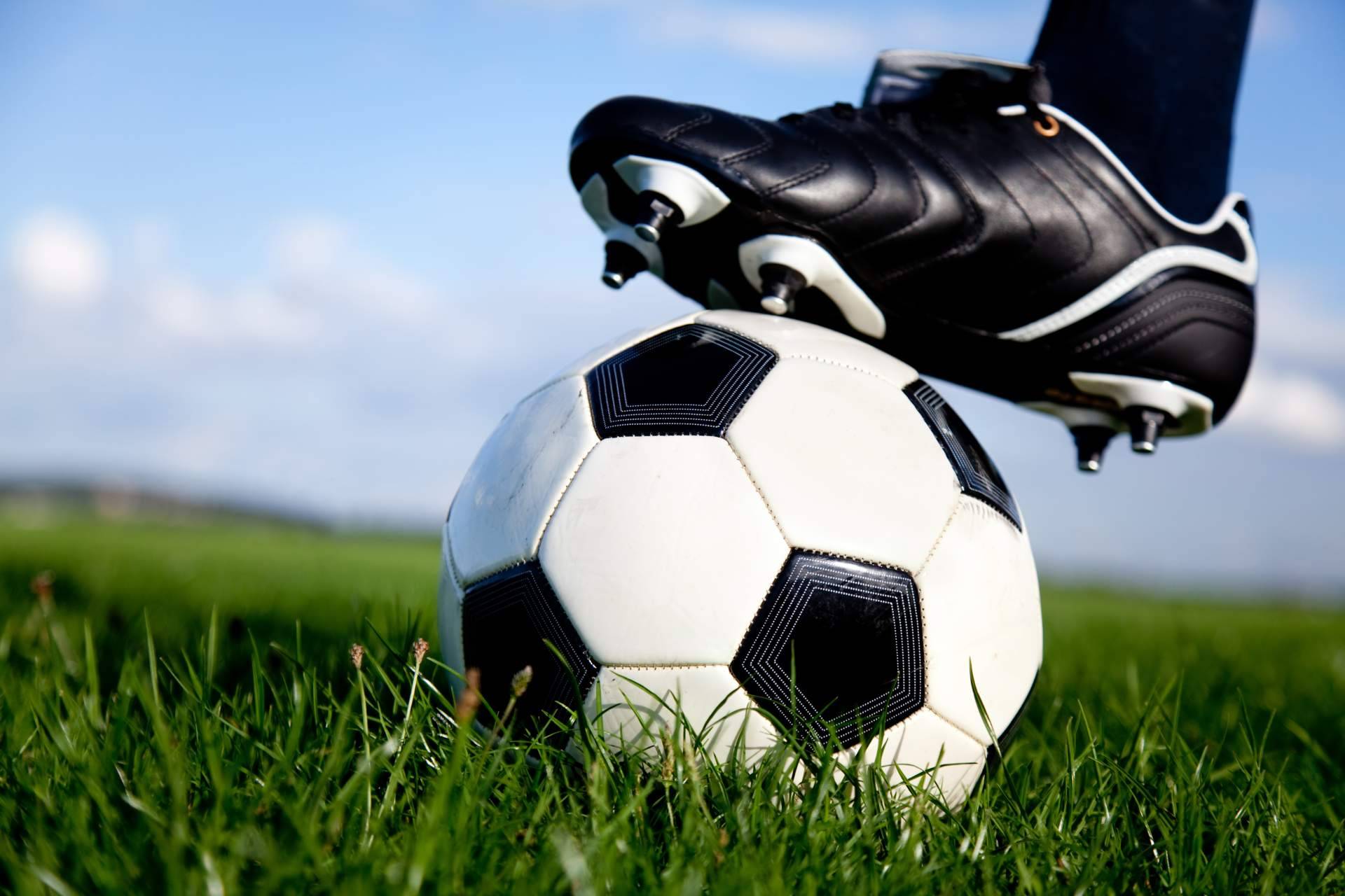 ¿Cómo encontrar con quien jugar al futbol?, con la ayuda de ESME Football