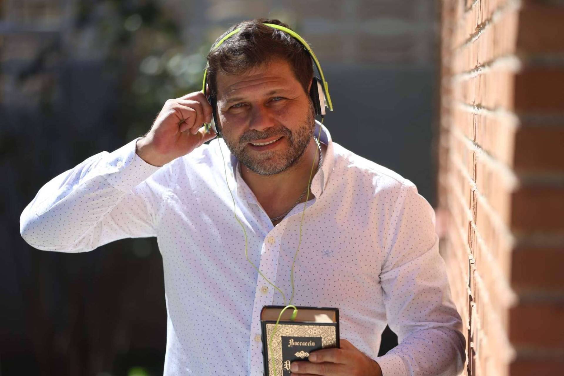 Aitutaki, una de las empresas líderes en España en realizar audiolibros para escritores