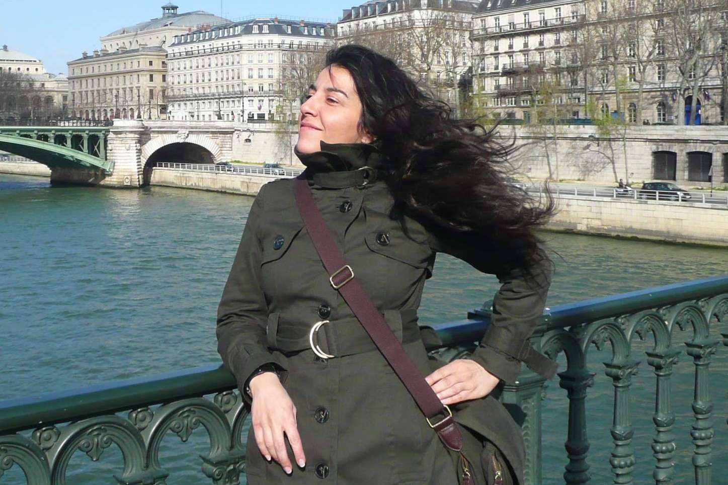 Entrevista a la editora de poesía Alicia Arés