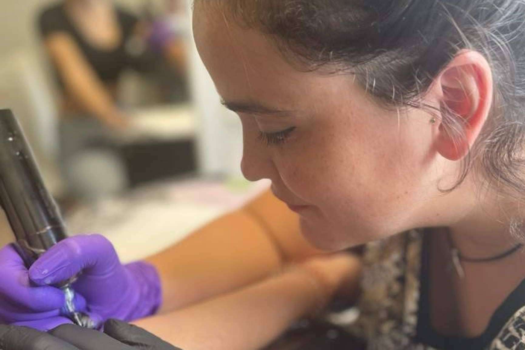 Los servicios que ofrece el estudio de tatuajes personalizados Tatuajes Hechos con Amor