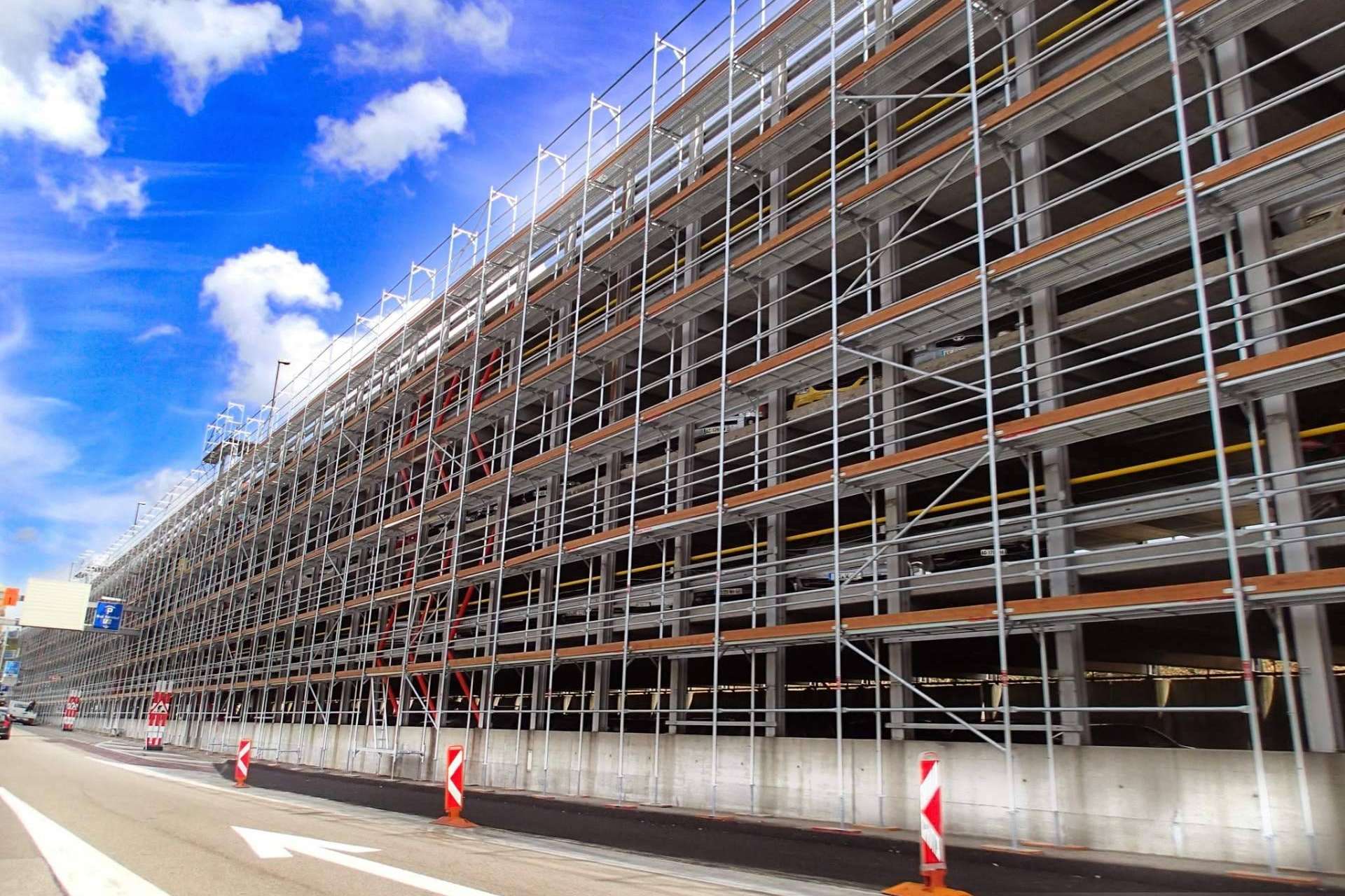 Los andamios europeos de acero de IBERANDAMIOS facilitan la logística en el sector de la construcción