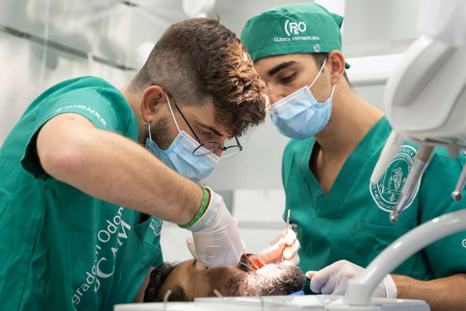 PgO UCAM y sus postgrados en odontología en formato mini